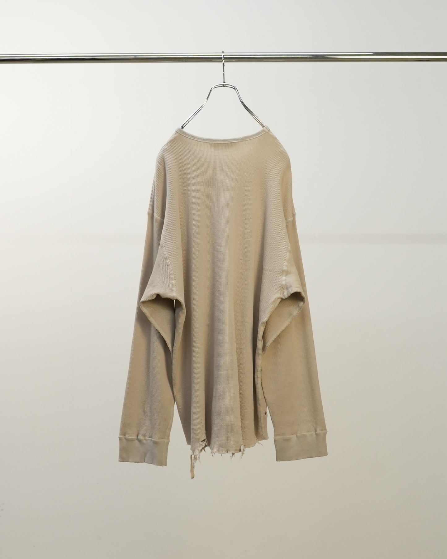 DAMAGE WAFFLE CREW LS T-SHIRT(GREIGE)