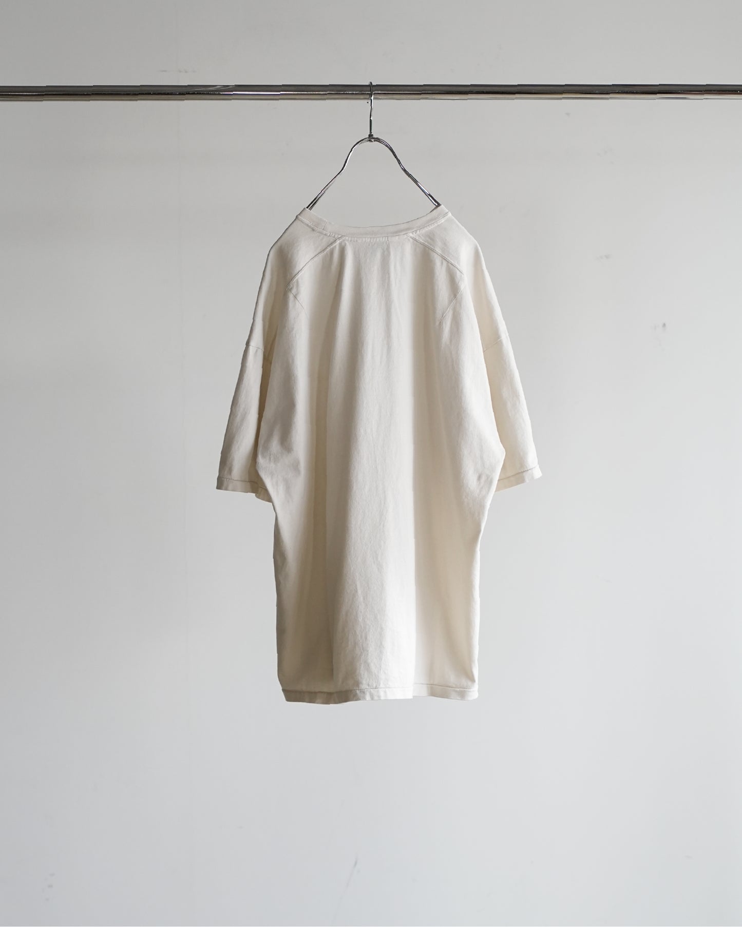 UNEVENNESS SS(G.WHITE)