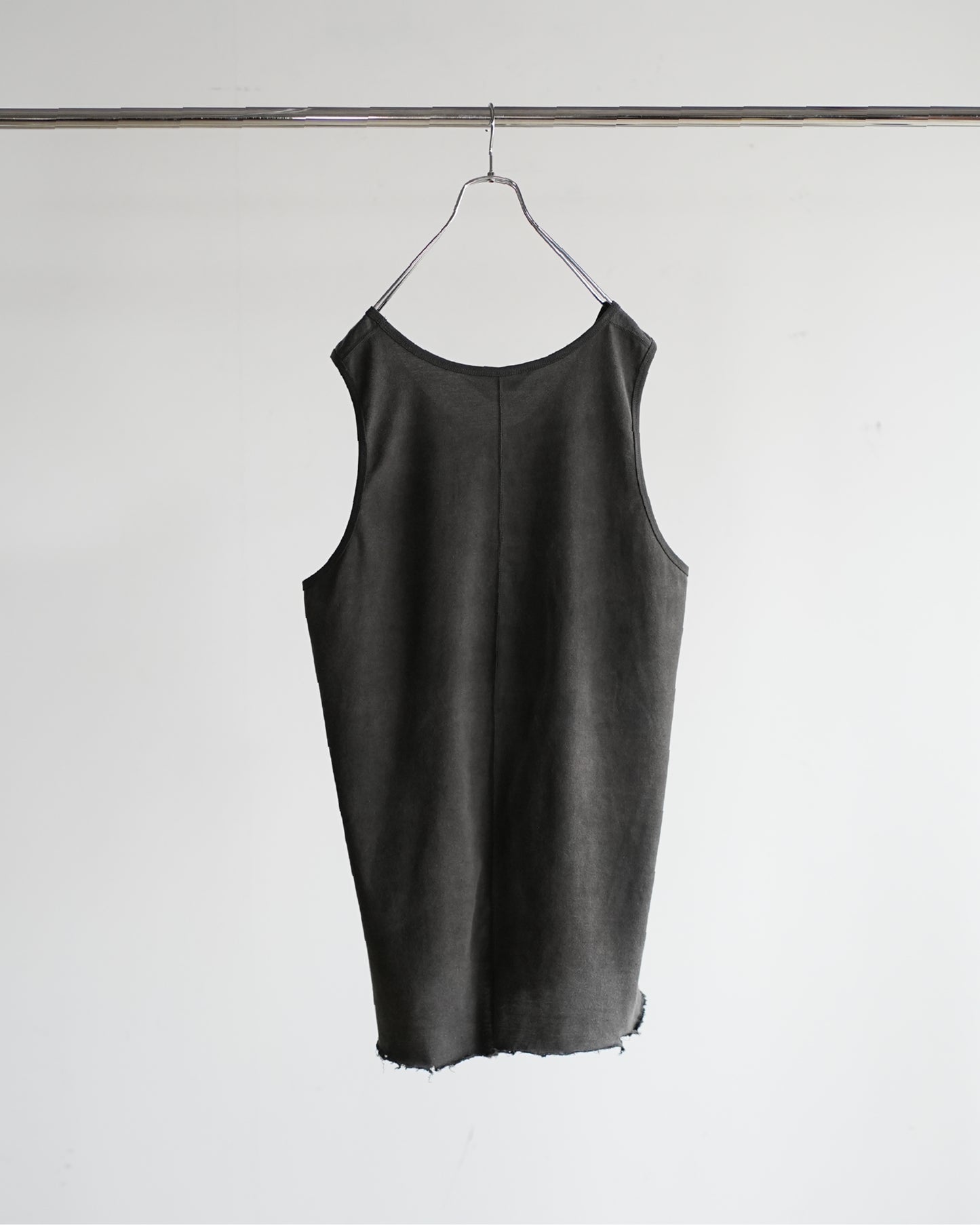 UNEVENNESS TANK TOP(BLACK)