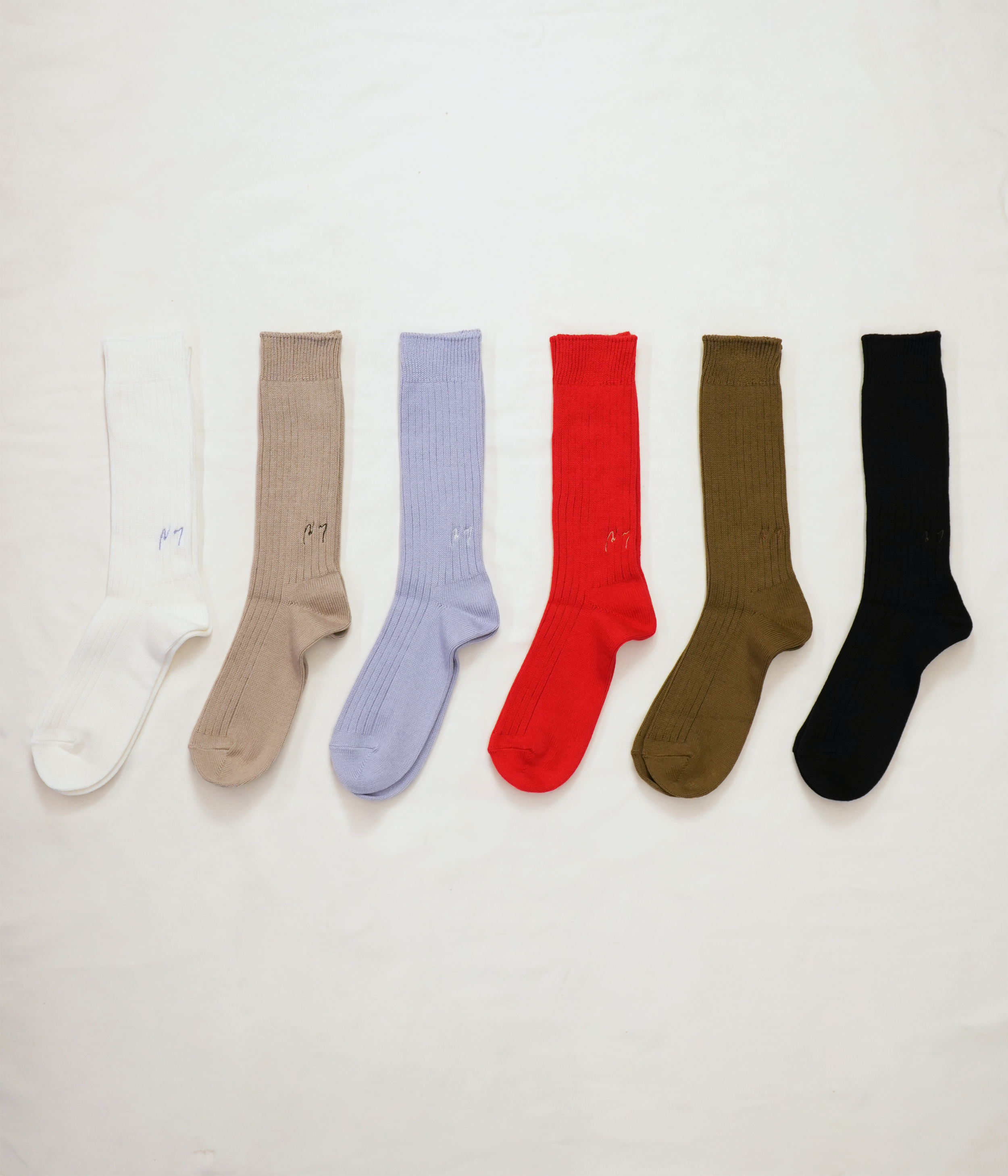 LOOSE SOCKS – ANCELLM