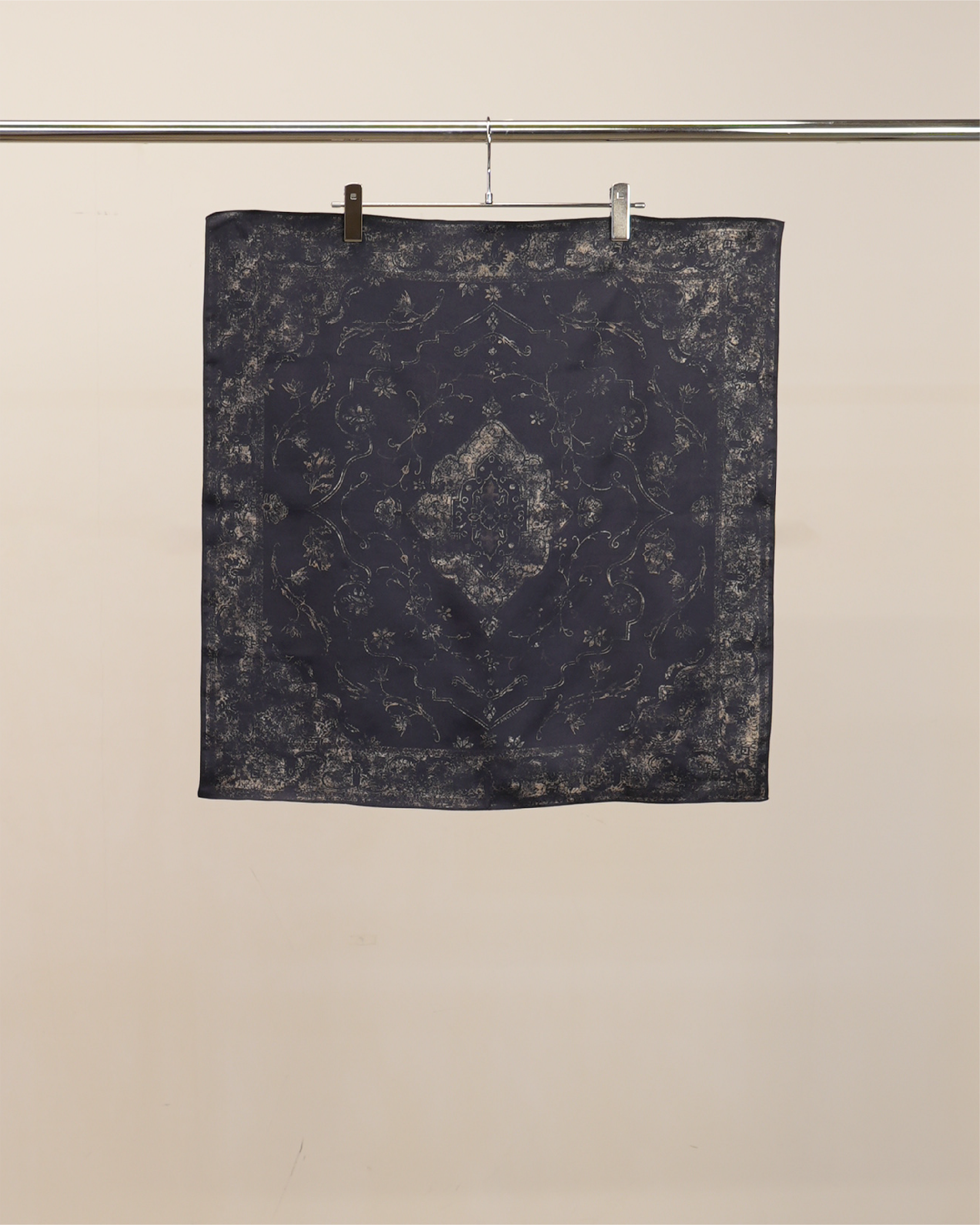 小物 ANCELLM 26ss HAND-DRAWN SILK SCARF HAND-DRAWN SILK SCARF(NAVY) – ANCELLM