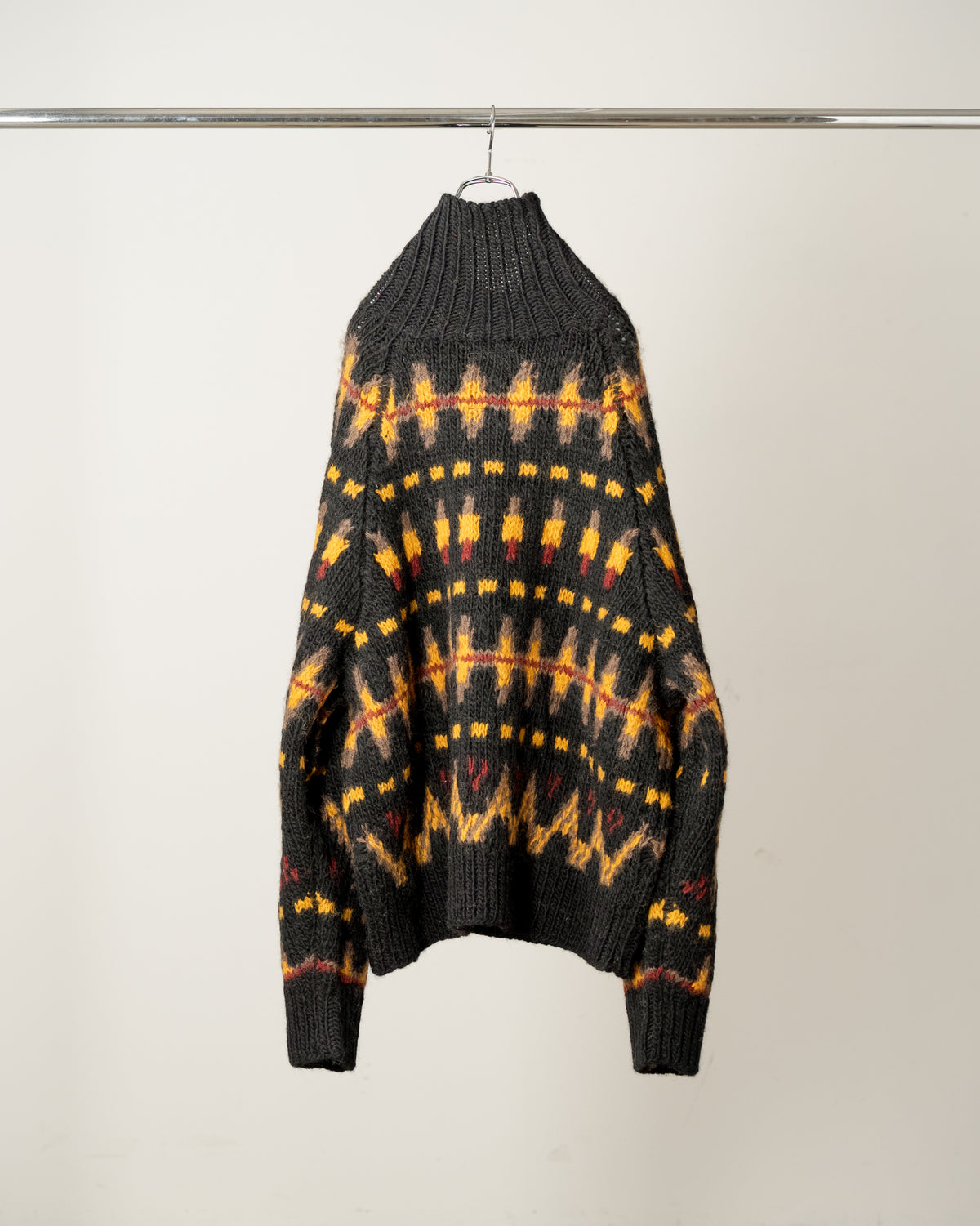HANDCRAFTED FAIRISLE TURTLENECK KNIT SWEATER(BLACK)