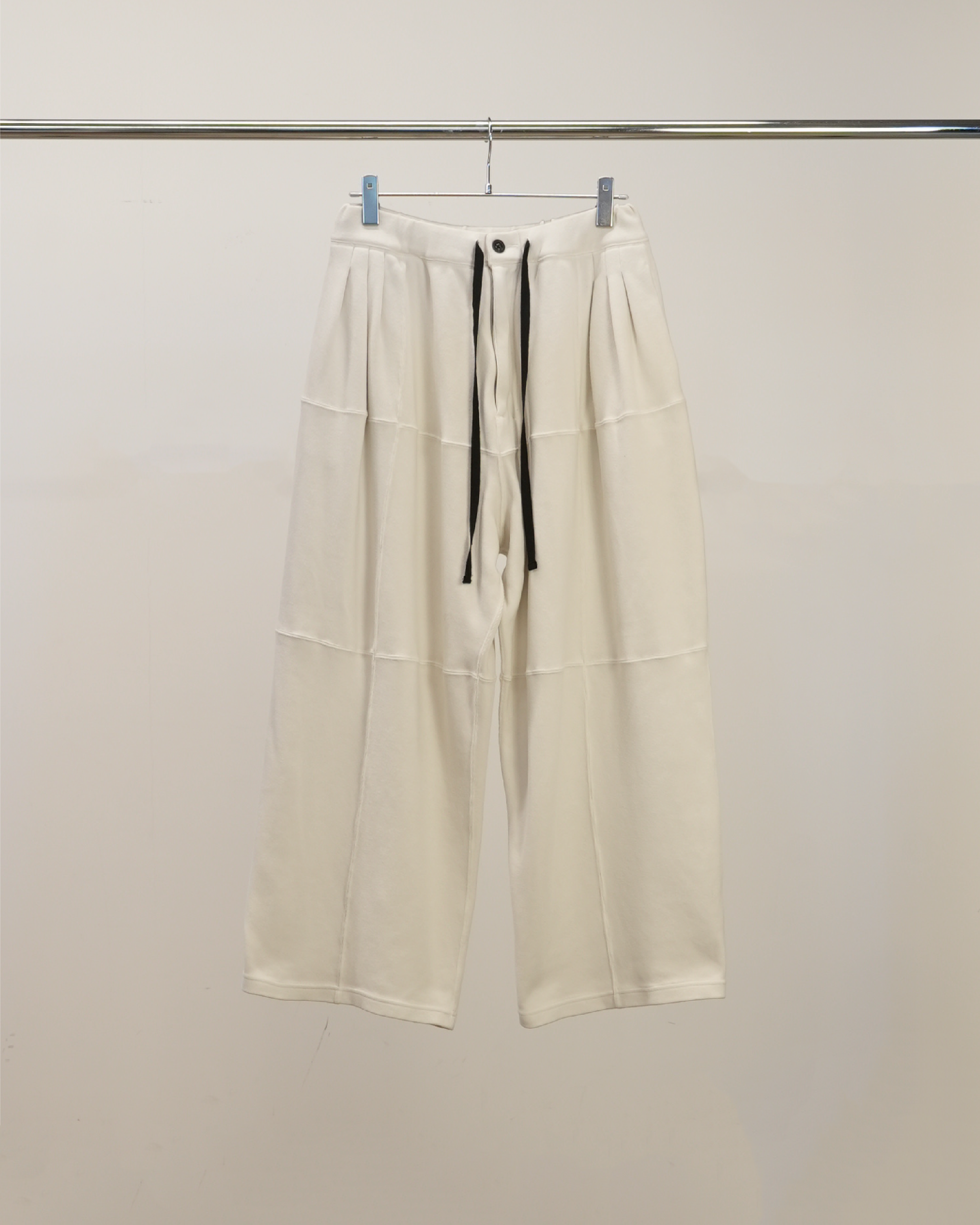 クルールラボ SLIMPAD コア 値下げしました SMOOTH PANEL WIDE SLACKS(OFF) – ANCELLM