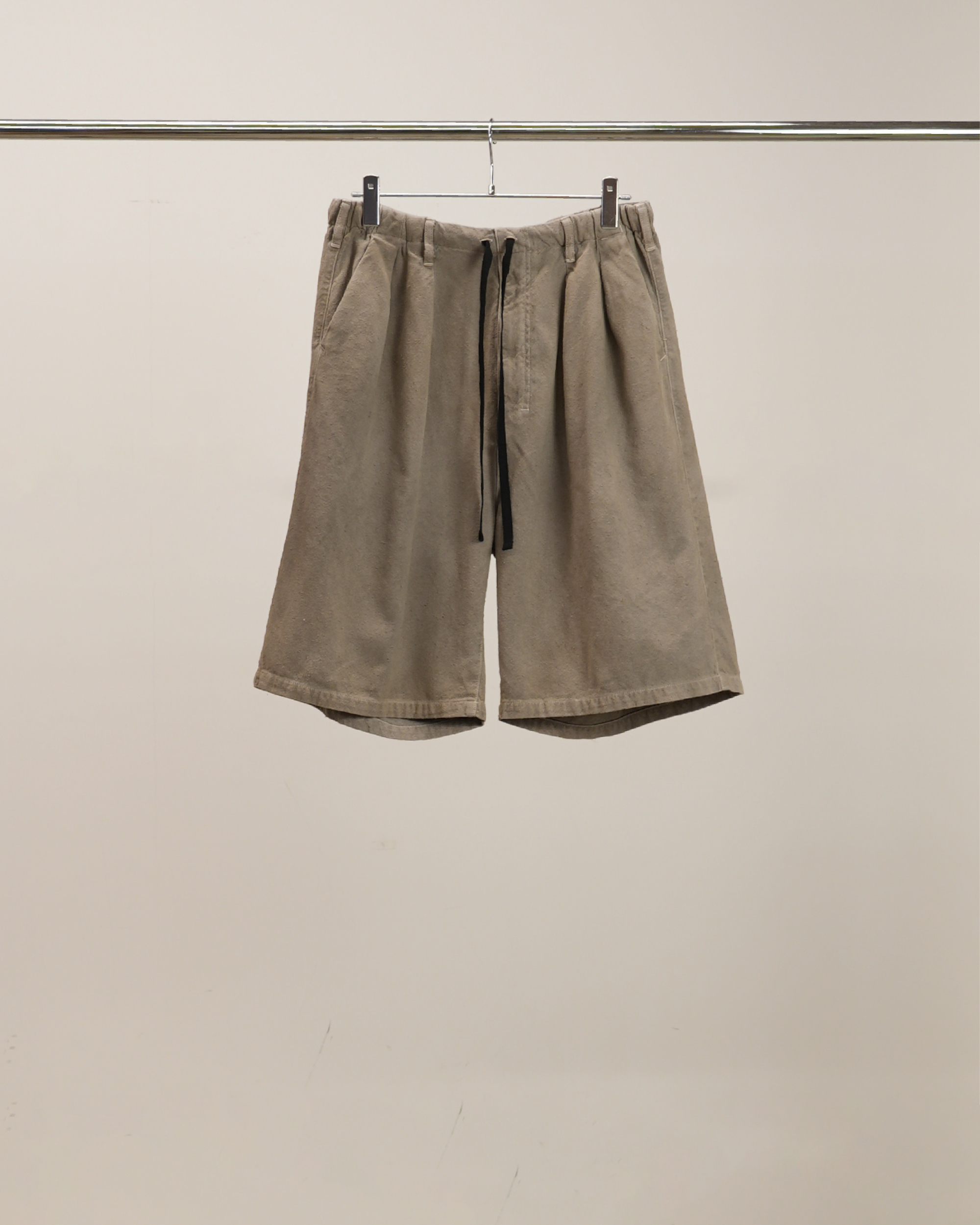 C/R DUCK SHORT PANTS(GREIGE) – ANCELLM