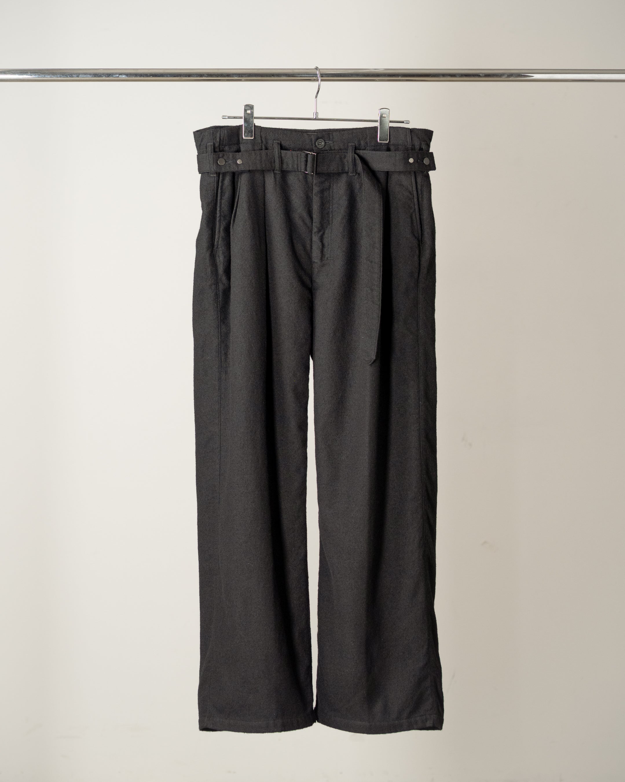 WOOL BELTED WIDE SLACKS(BLACK) – ANCELLM