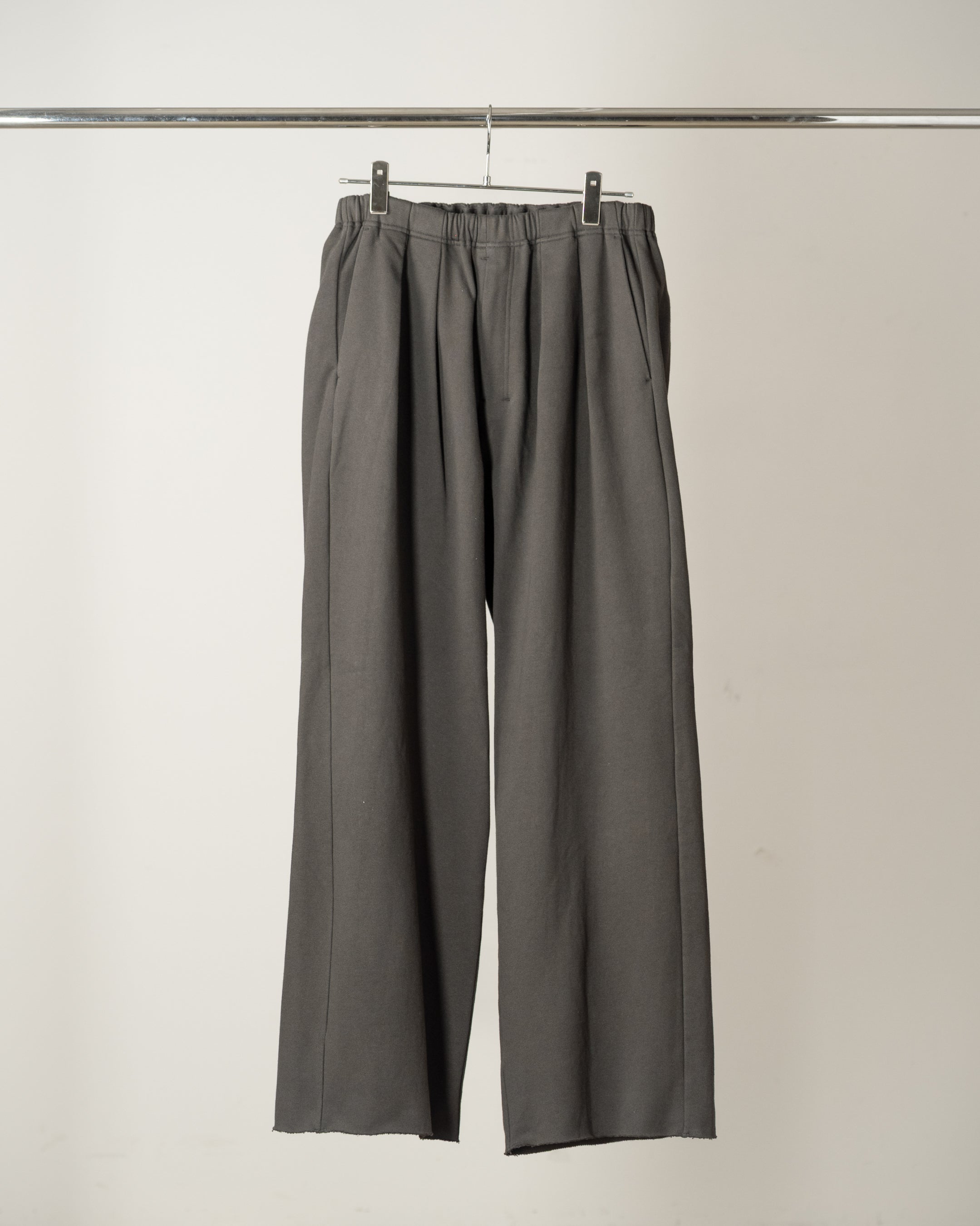 SWEAT SLACKS(CHARCOAL) – ANCELLM