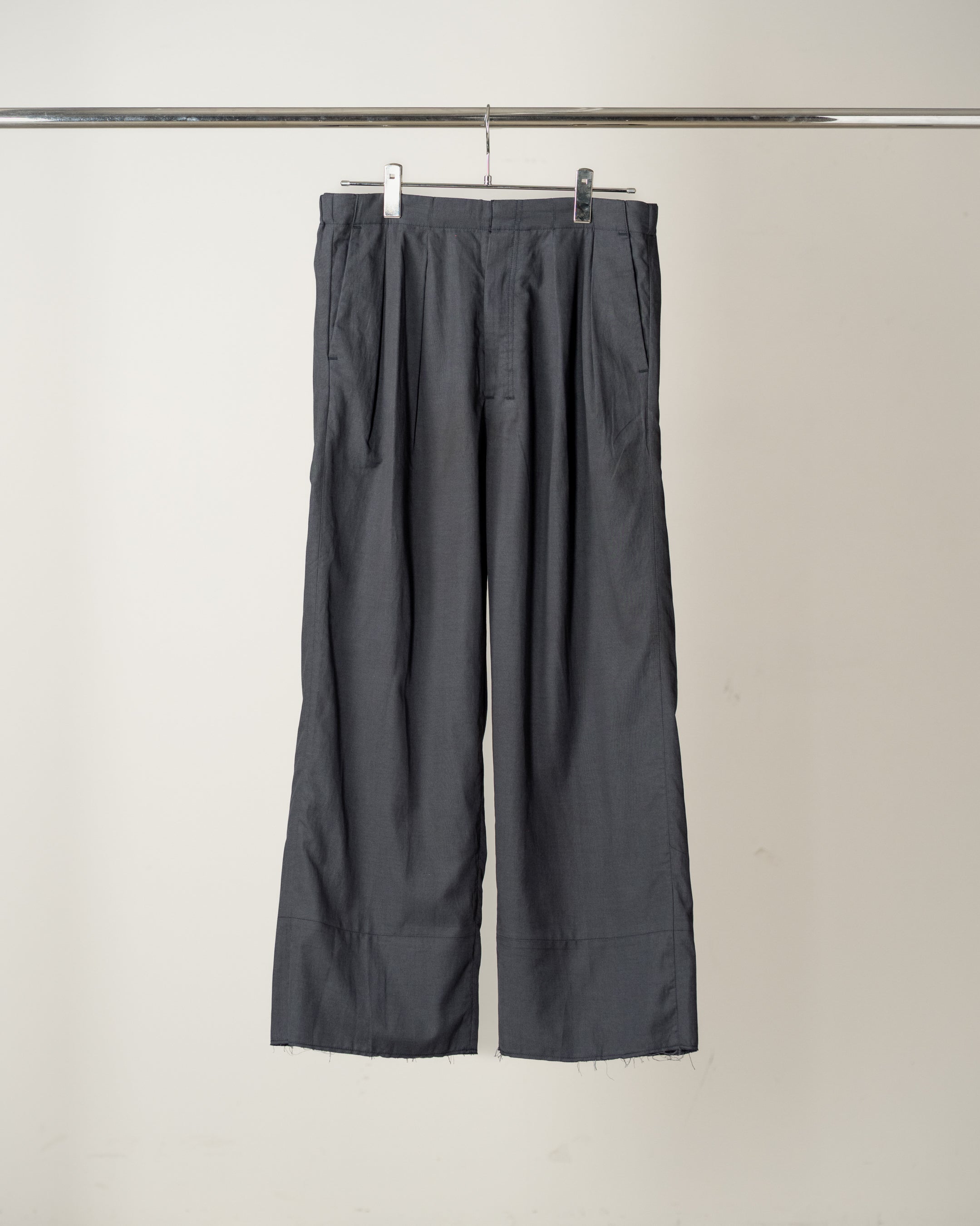 L/C TUCK EASY PANTS(NAVY) – ANCELLM