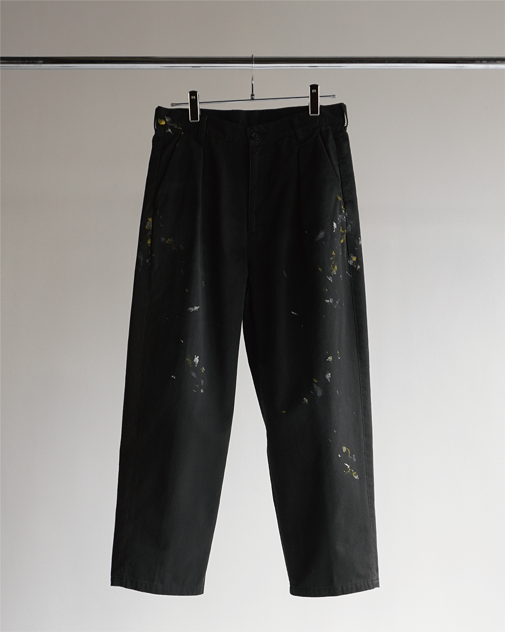 PAINT CHINO TROUSERS(BLACK) – ANCELLM