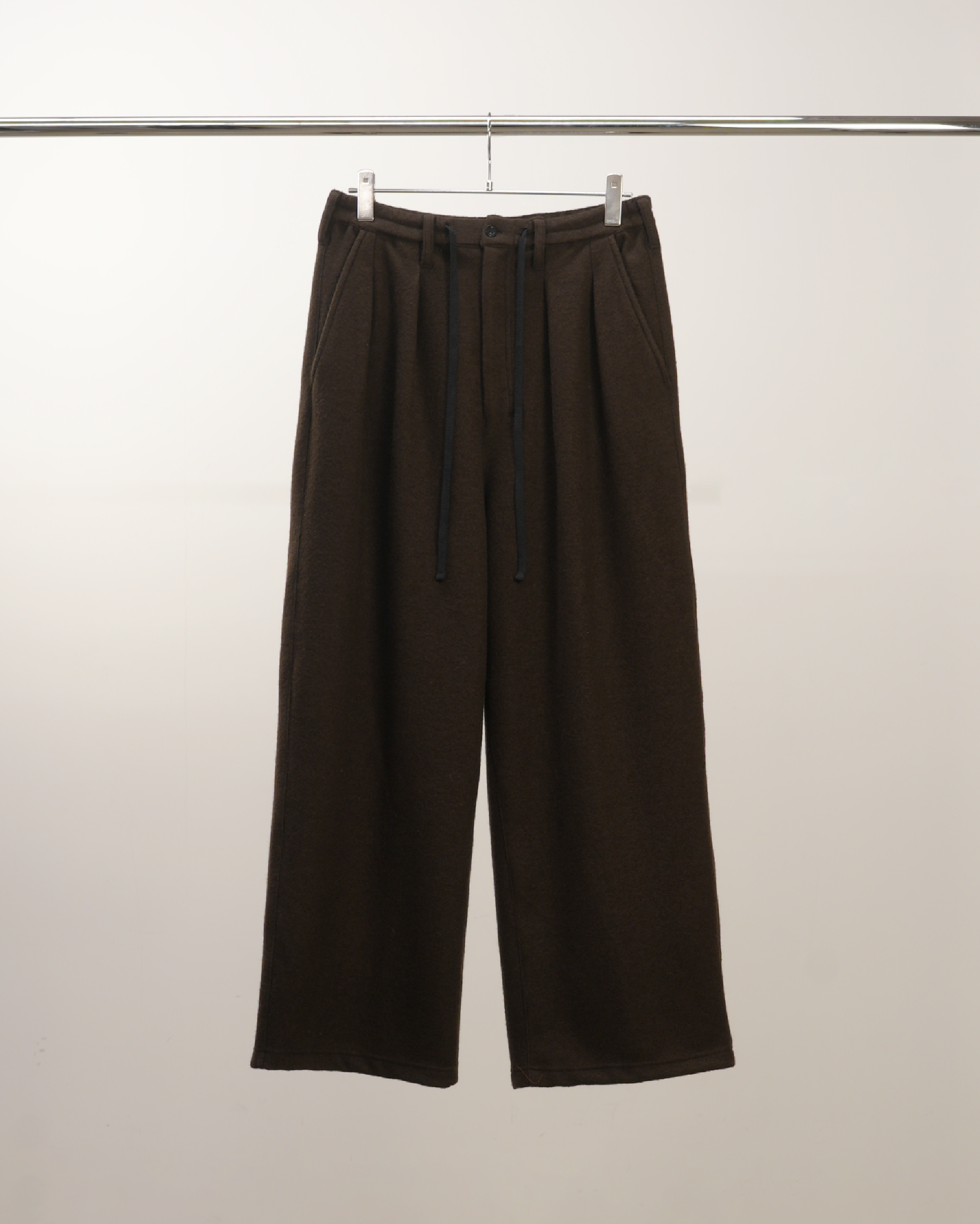 WOOL WIDE EASY TUCK SLACKS(D.BROWN) – ANCELLM WOOL WIDE EASY TUCK SLACKS(D.BROWN) – ANCELLM