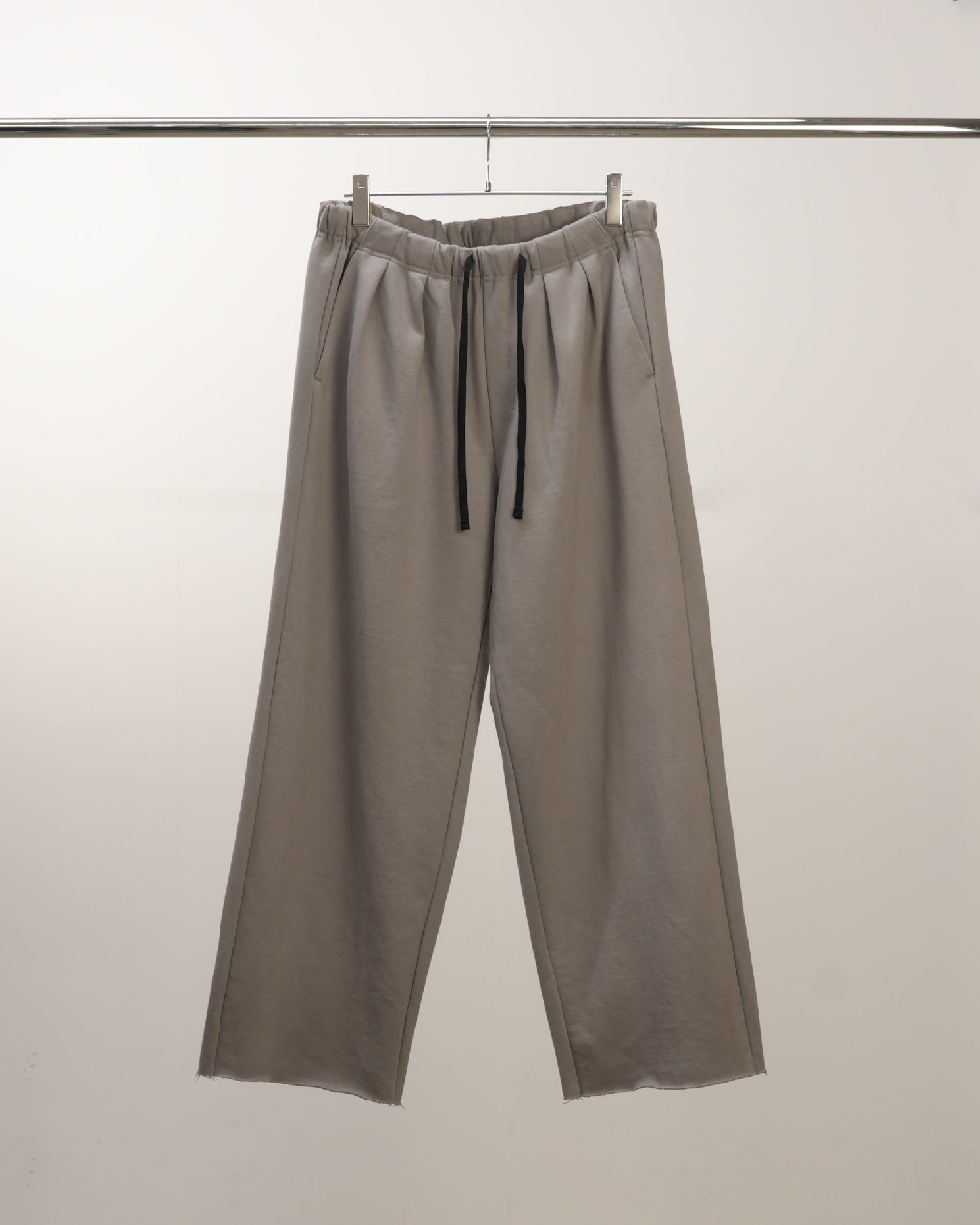 TUCK SWEAT PANTS(GRAY) – ANCELLM TUCK SWEAT PANTS(GRAY) – ANCELLM