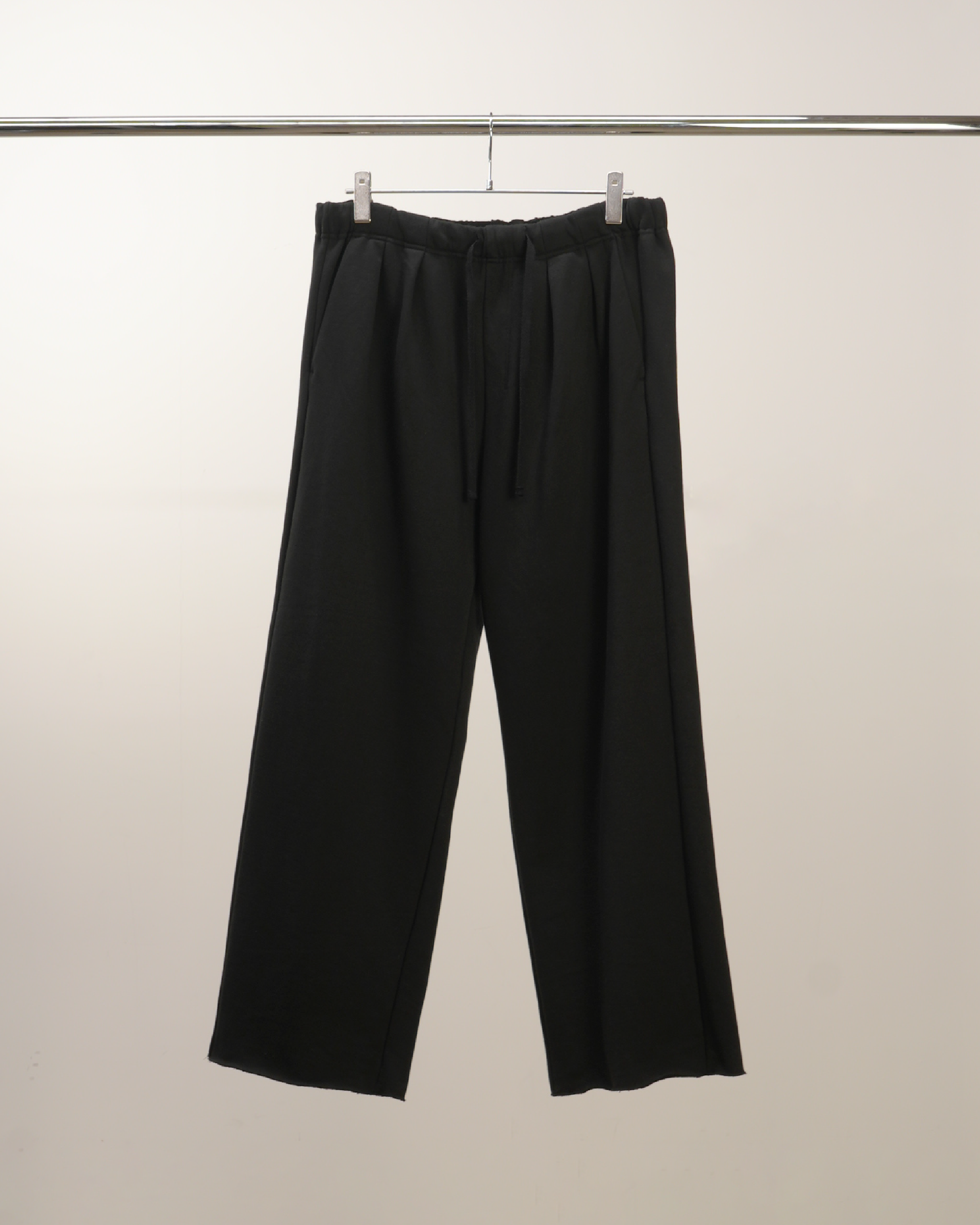 TUCK SWEAT PANTS(BLACK) – ANCELLM TUCK SWEAT PANTS(BLACK) – ANCELLM