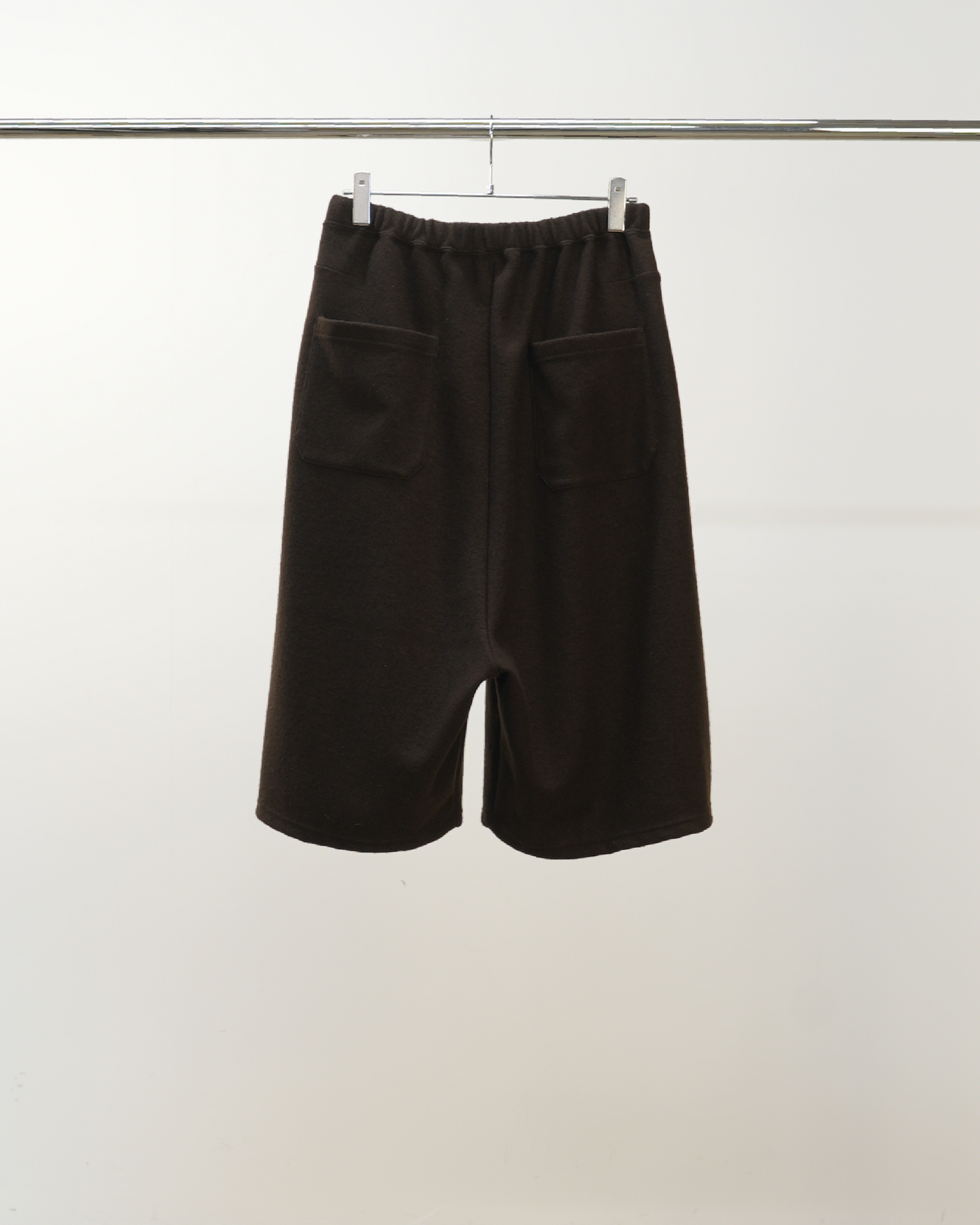 WOOL 3/4 TUCK SWEAT SHORTS(D.BROWN)