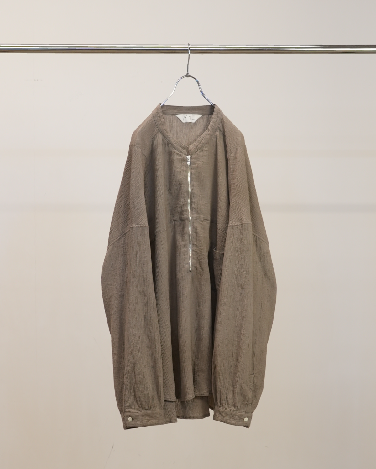 CREPE HALF ZIP SHIRT(GREIGE) – ANCELLM
