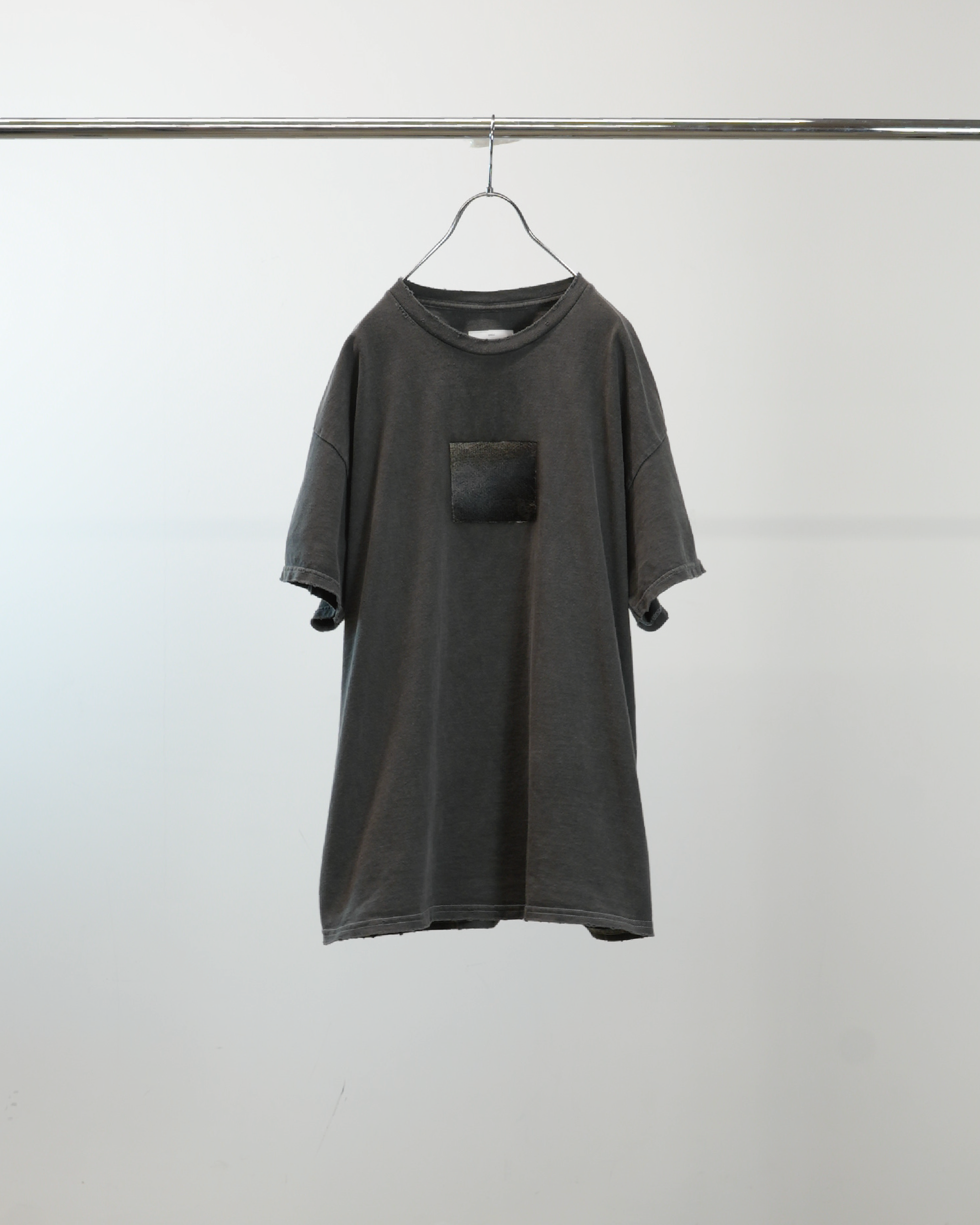 ANCELLM × YOKE】EMBRO SS TEE XO ANCELLM × YOKE】EMBRO SS TEE XO