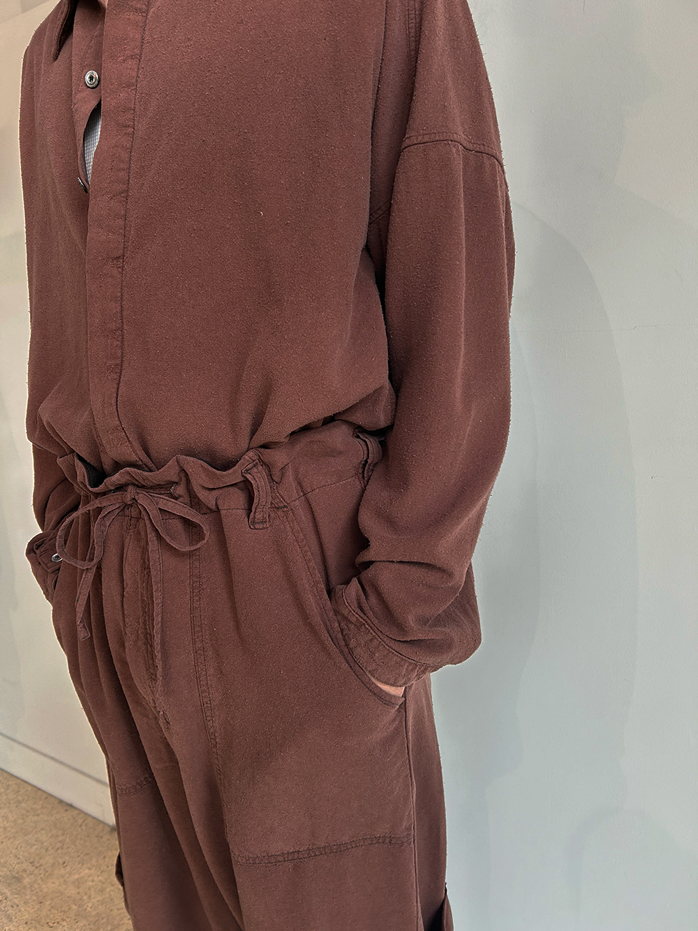 SILK SUEDE BAKER CARGO PANTS(BROWN)