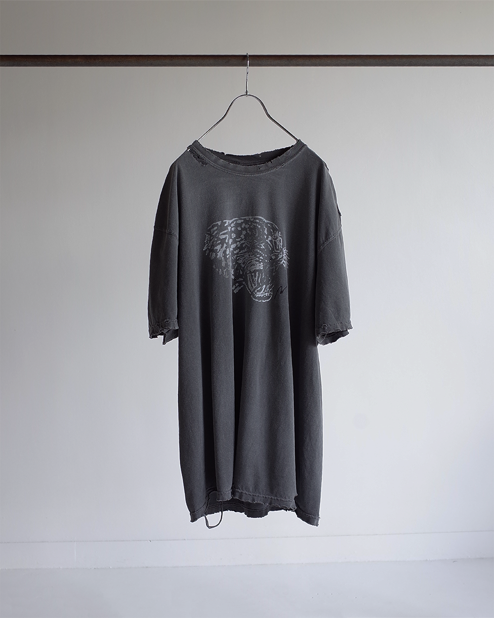AGING LEO T-SHIRT(BLACK) – ANCELLM AGING LEO T-SHIRT(BLACK) – ANCELLM