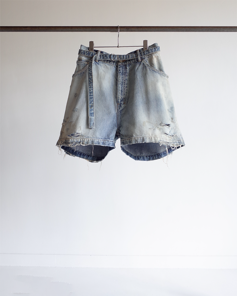 CRASH DENIM SHORTS(INDIGO) – ANCELLM CRASH DENIM SHORTS(INDIGO) – ANCELLM