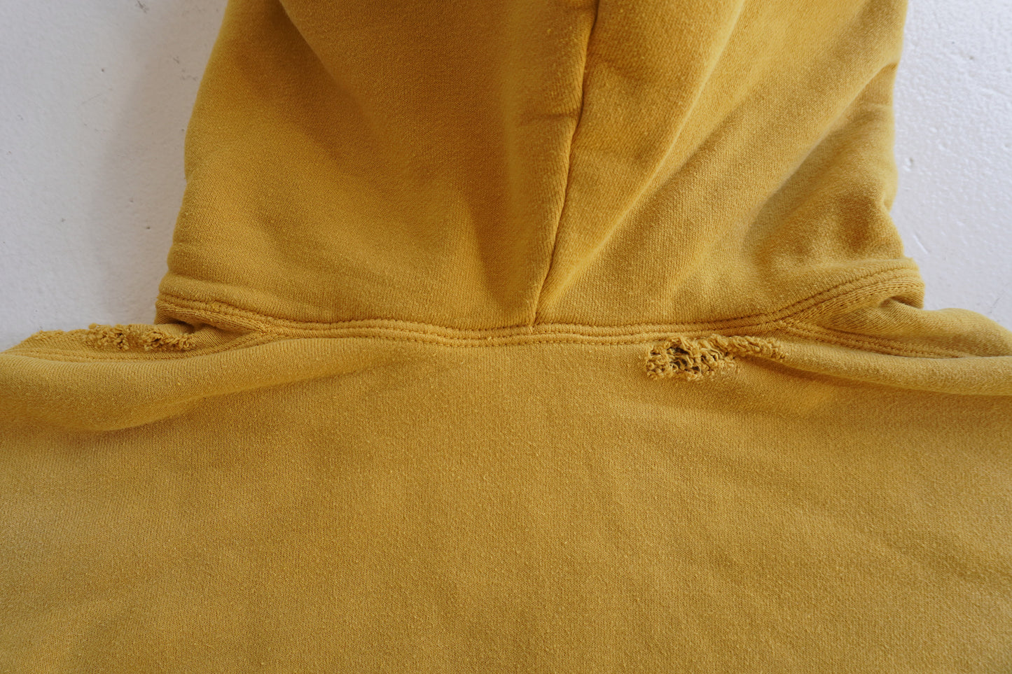 DYED DAMAGE HOODIE(MUSTARD)
