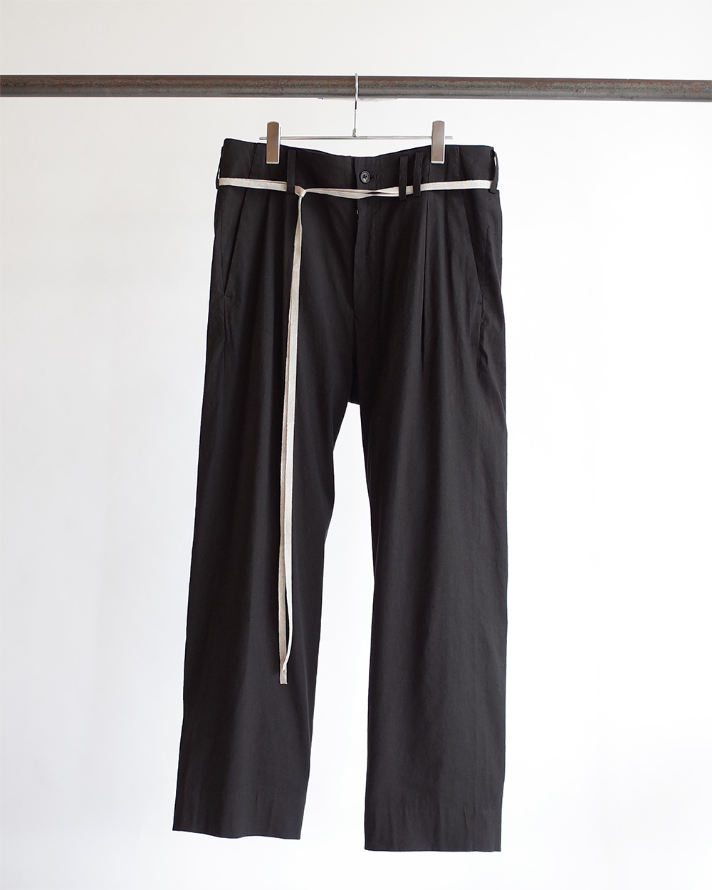 LINEN VISCOSE STRAIGHT SLACKS(BLACK) – ANCELLM