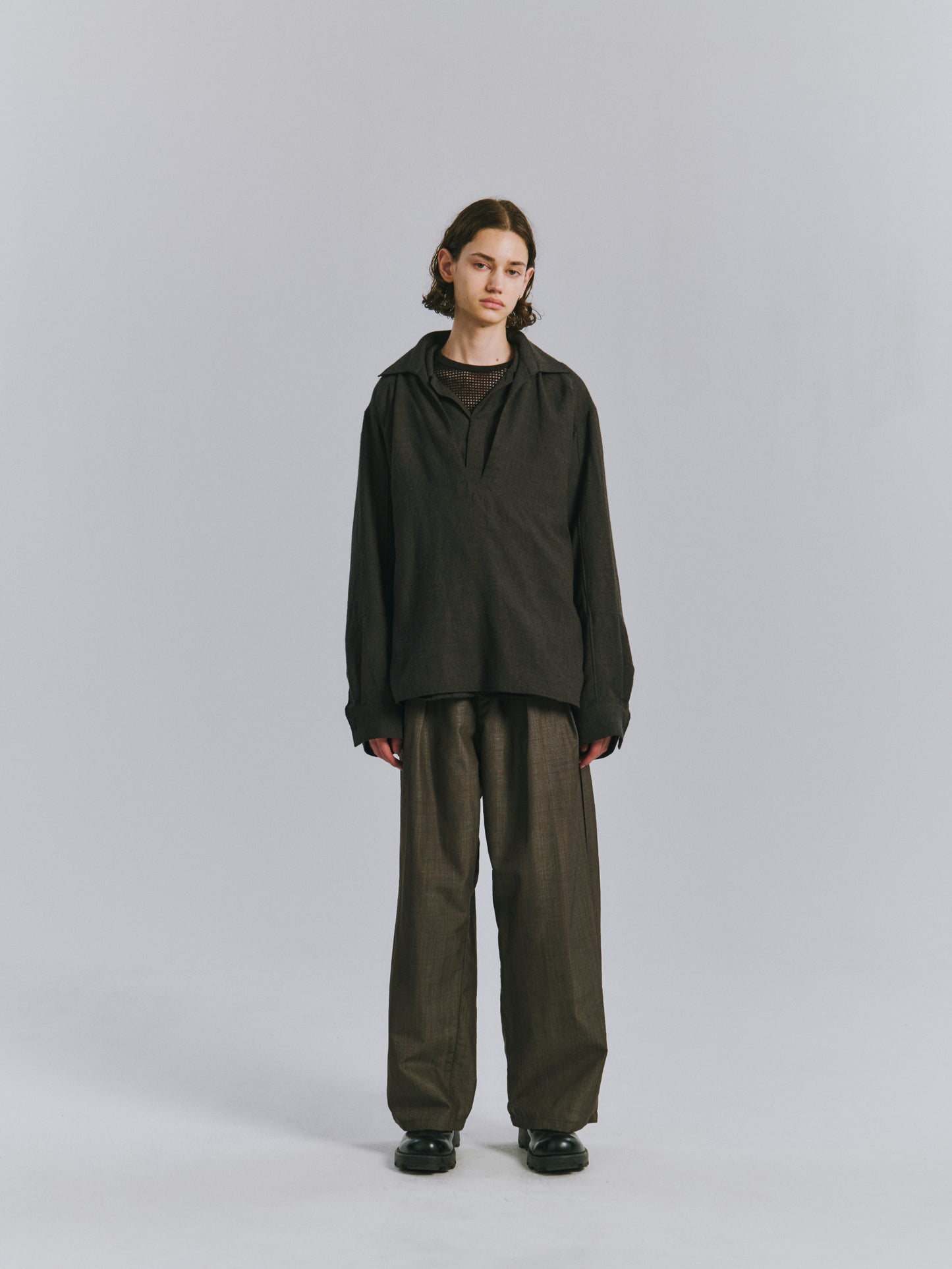 SKIPPER UV NECK SHIRT(BROWN)