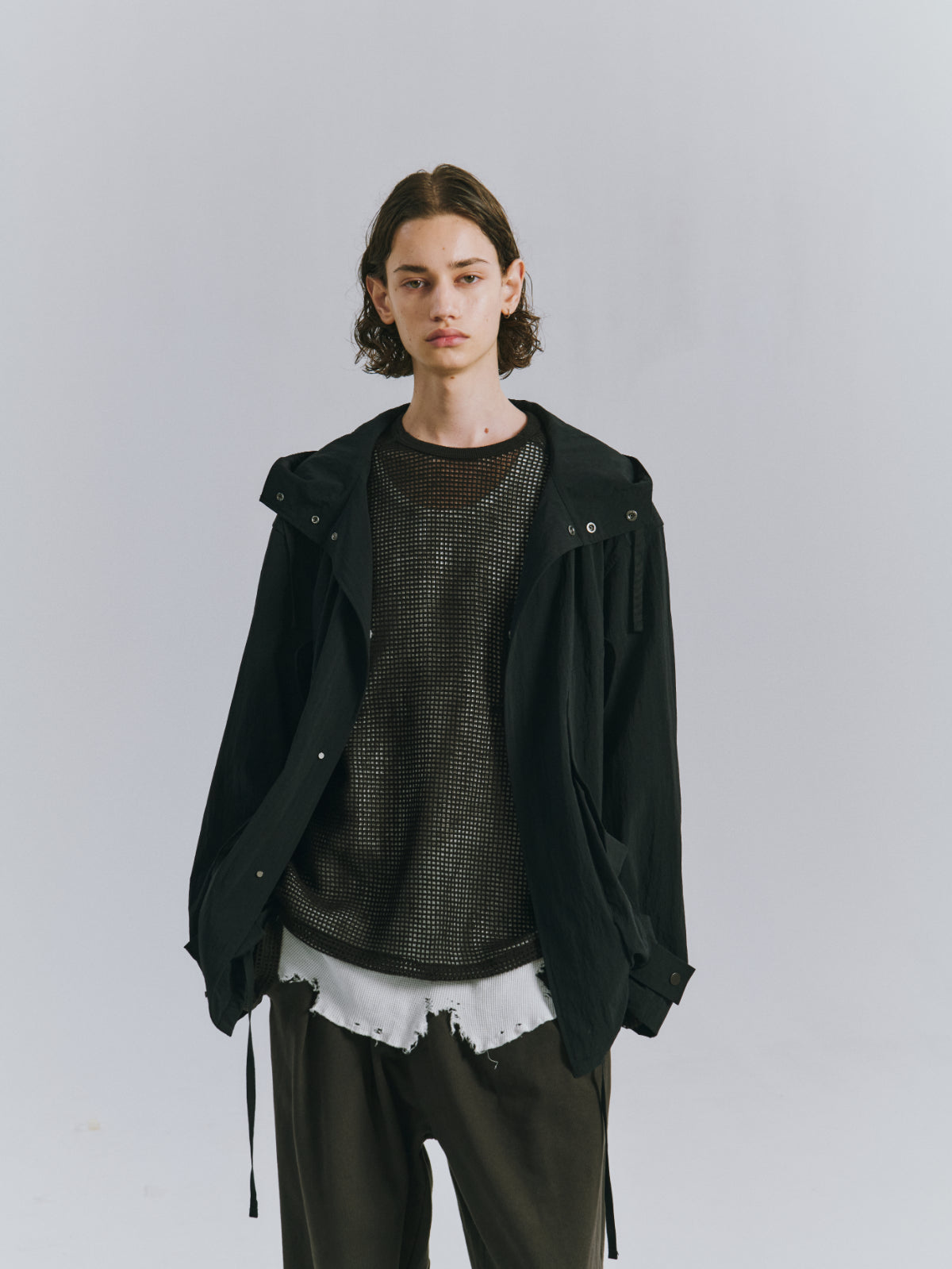 WRINKLED NYLON OVER HOODIE(BLACK) – ANCELLM