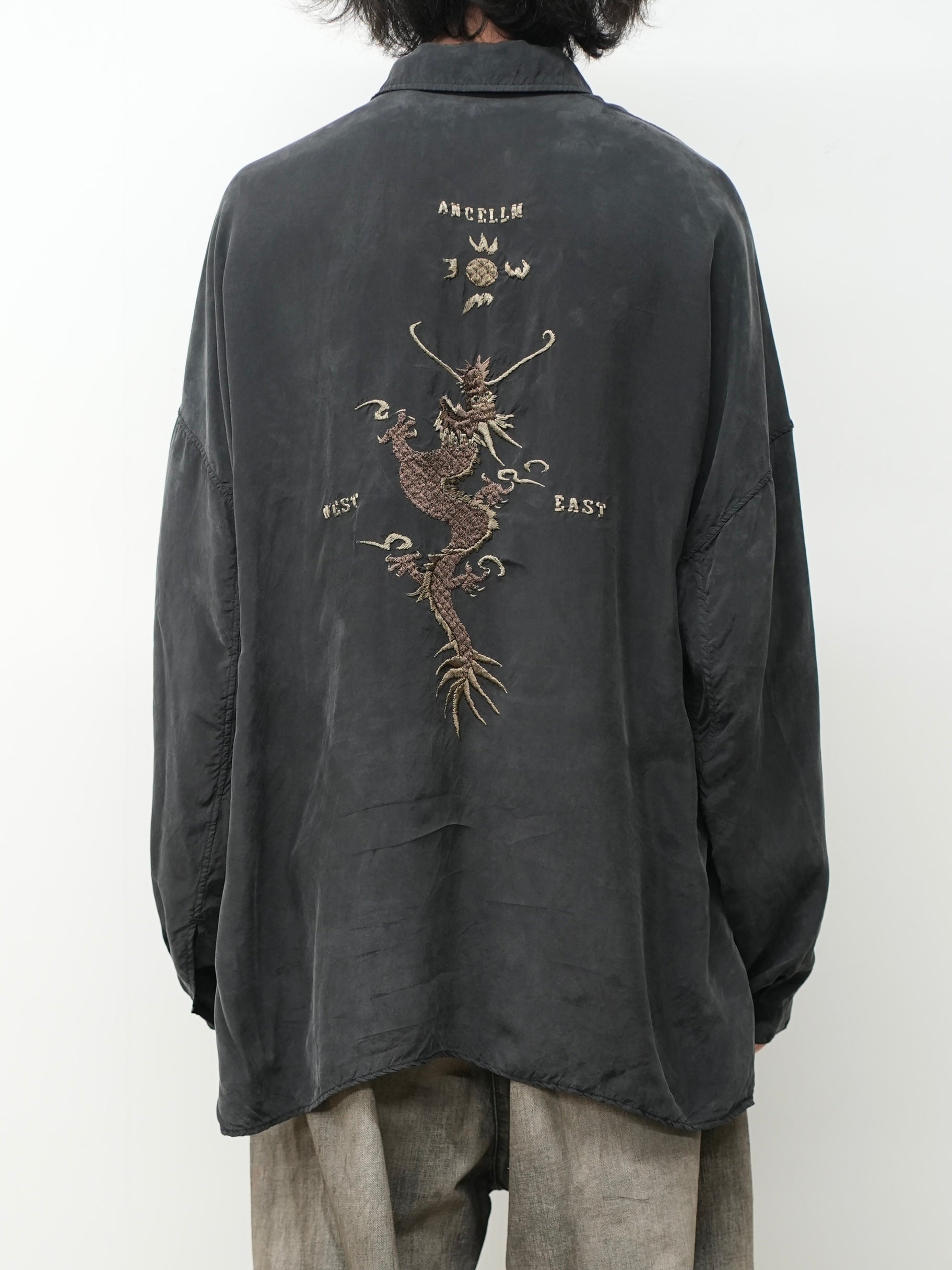 EMBROIDERED SOUVENIR SHIRT(BLACK) – ANCELLM
