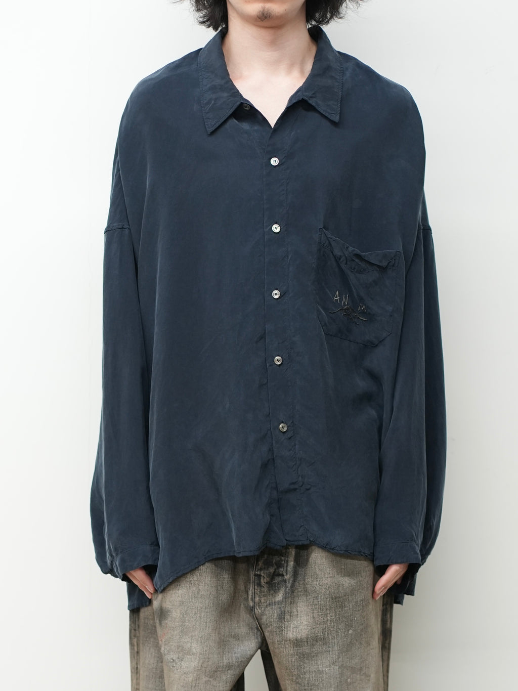 EMBROIDERED SOUVENIR SHIRT(NAVY)