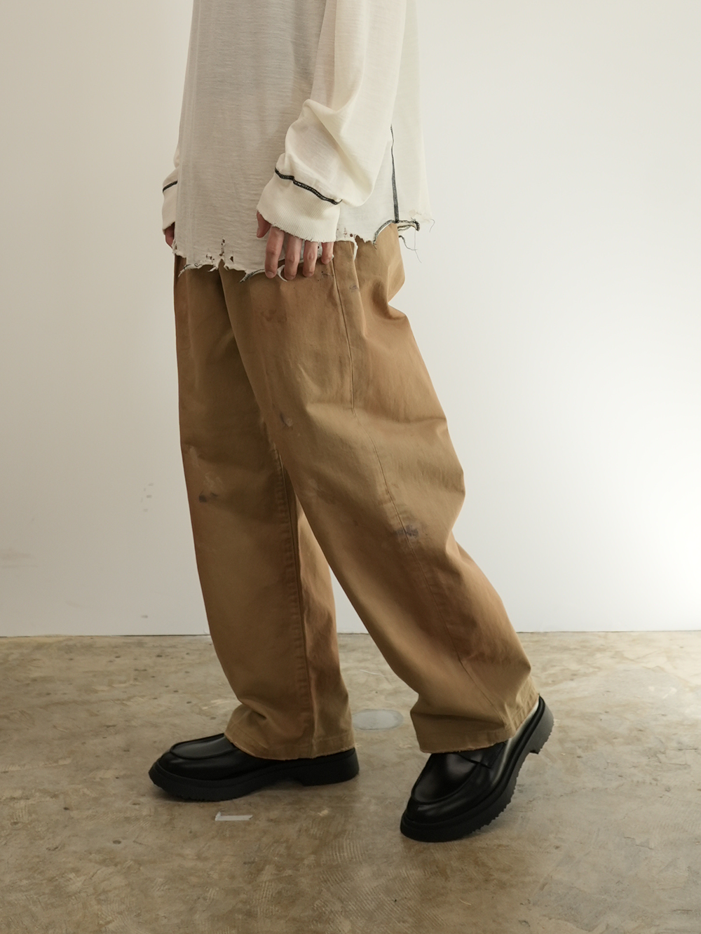 PAINT CHINO TROUSERS(BEIGE)