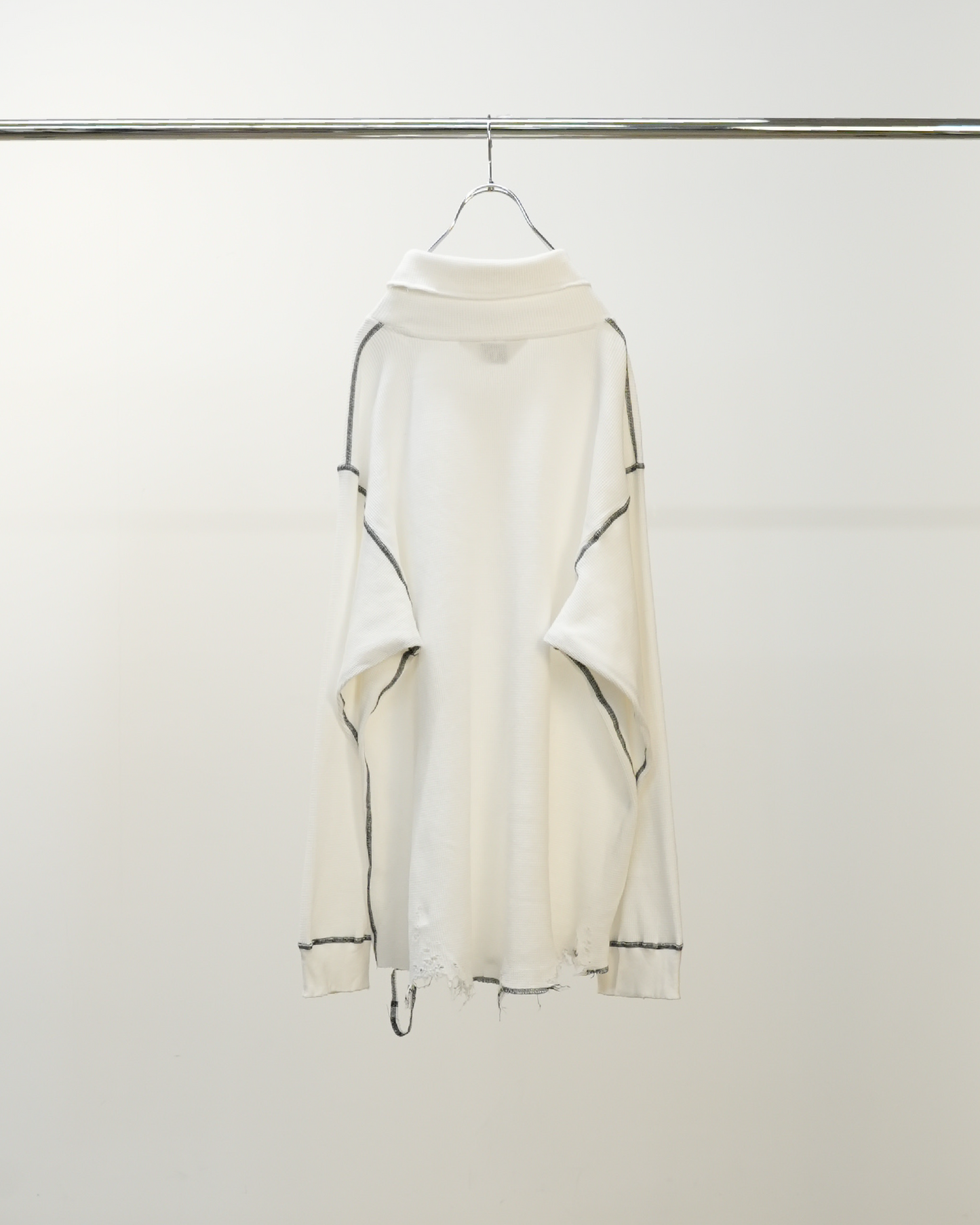 DAMAGE WAFFLE HI-NECK LS T-SHIRT(WHITE)