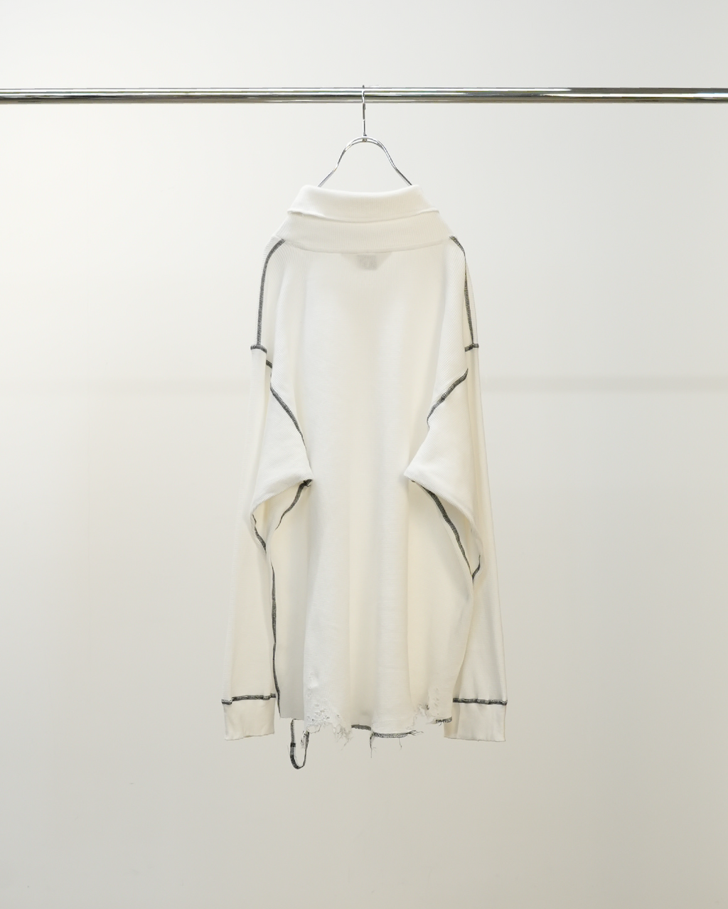 DAMAGE WAFFLE HI-NECK LS T-SHIRT(WHITE)