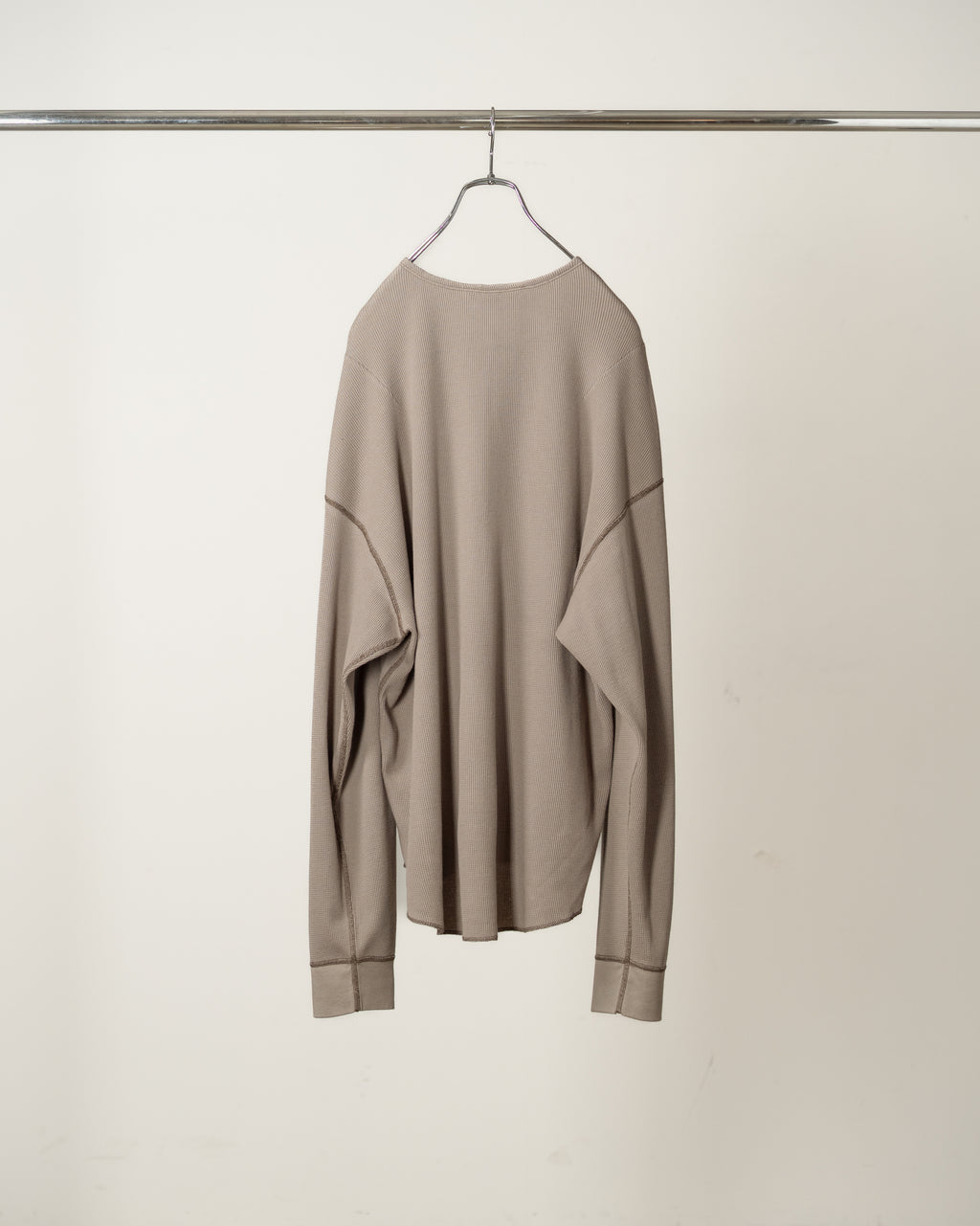 C/CA HENLEY LS T-SHIRT(SAND)