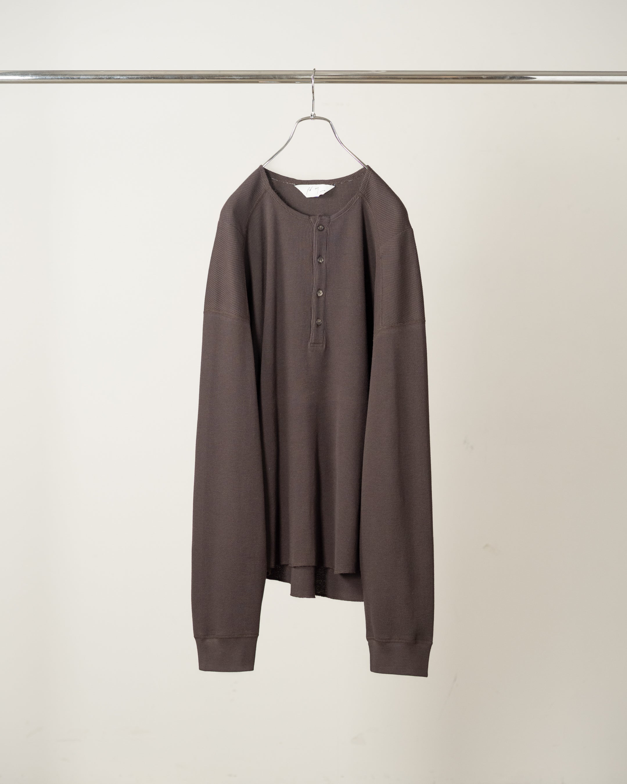 C/CA HENLEY LS T-SHIRT(D.BROWN) – ANCELLM