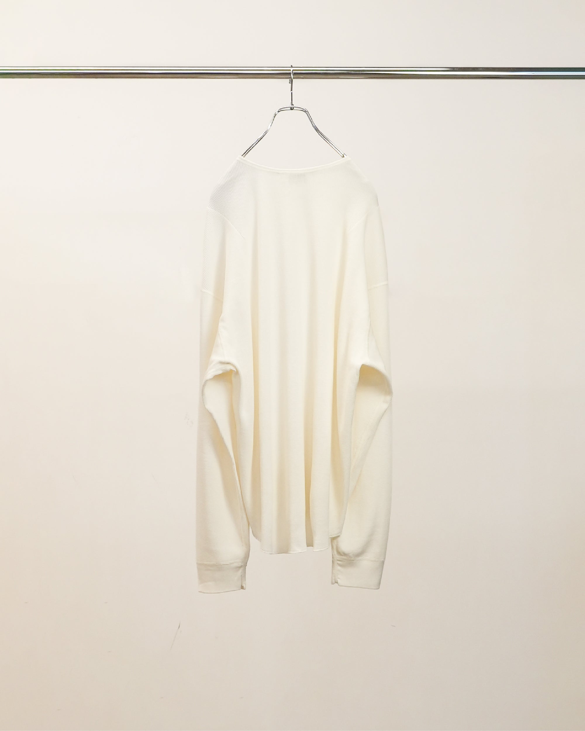 C/CA HENLEY LS T-SHIRT(WHITE) – ANCELLM
