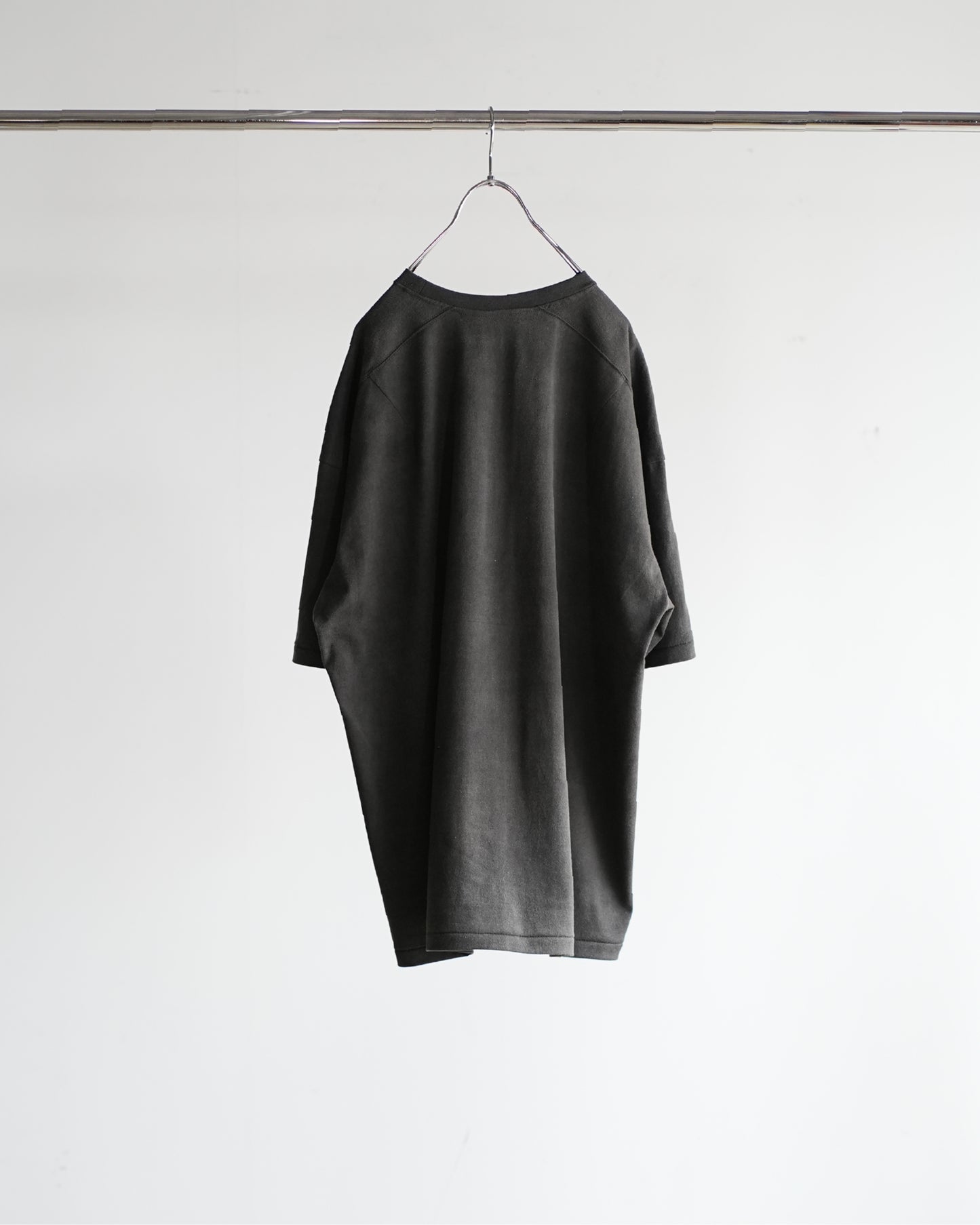 UNEVENNESS SS(BLACK)