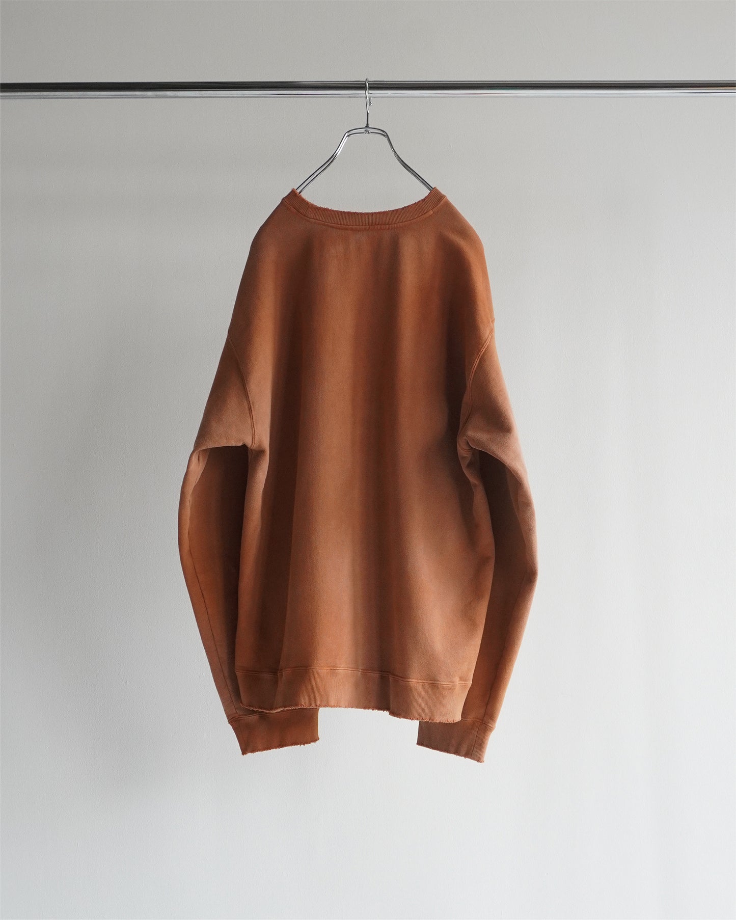 EMBROIDERY UNEVEN OVER SWEAT SHIRT(TERRACOTTA)