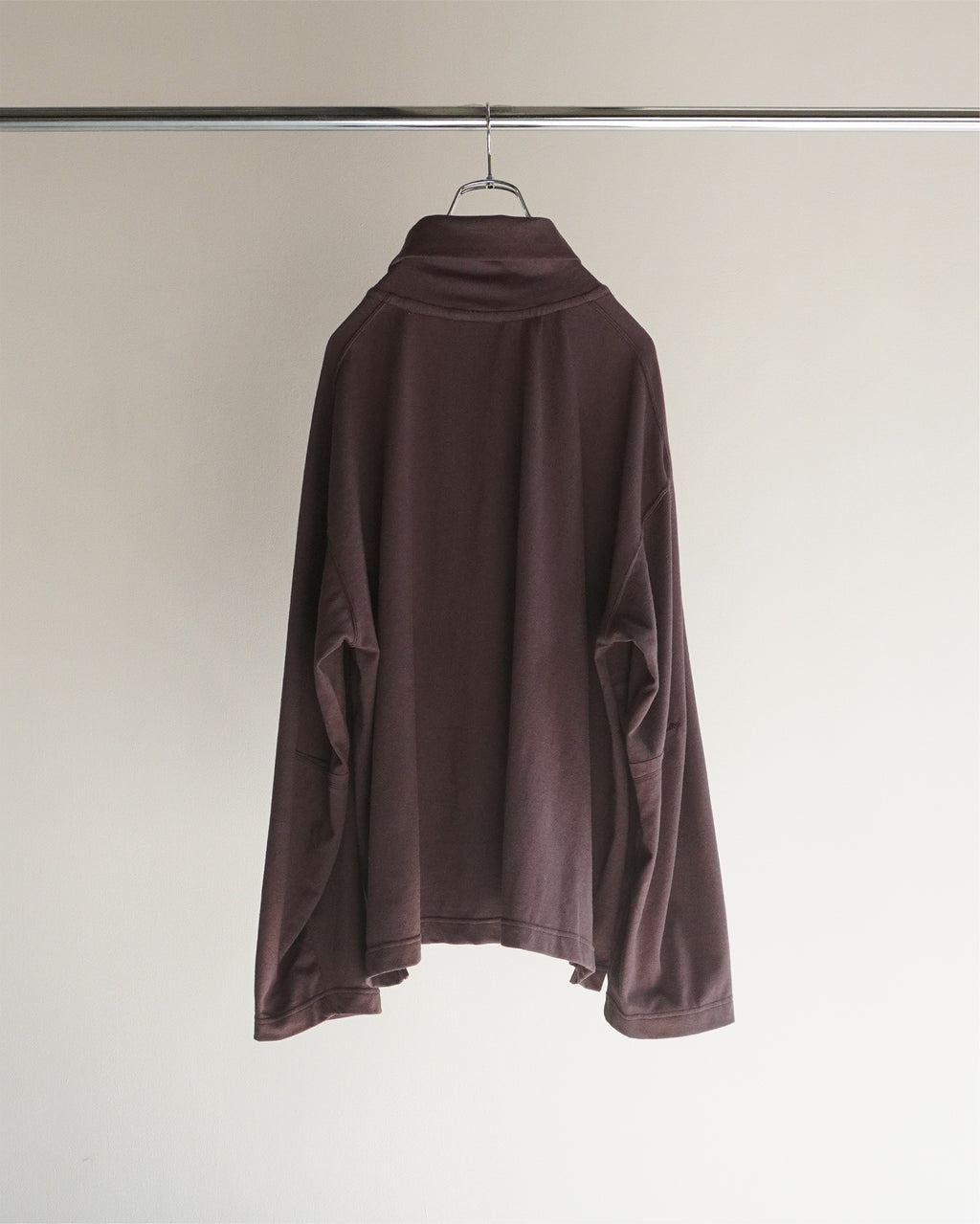 C/R OVER TURTLE NECK LS T-SHIRT(BROWN)