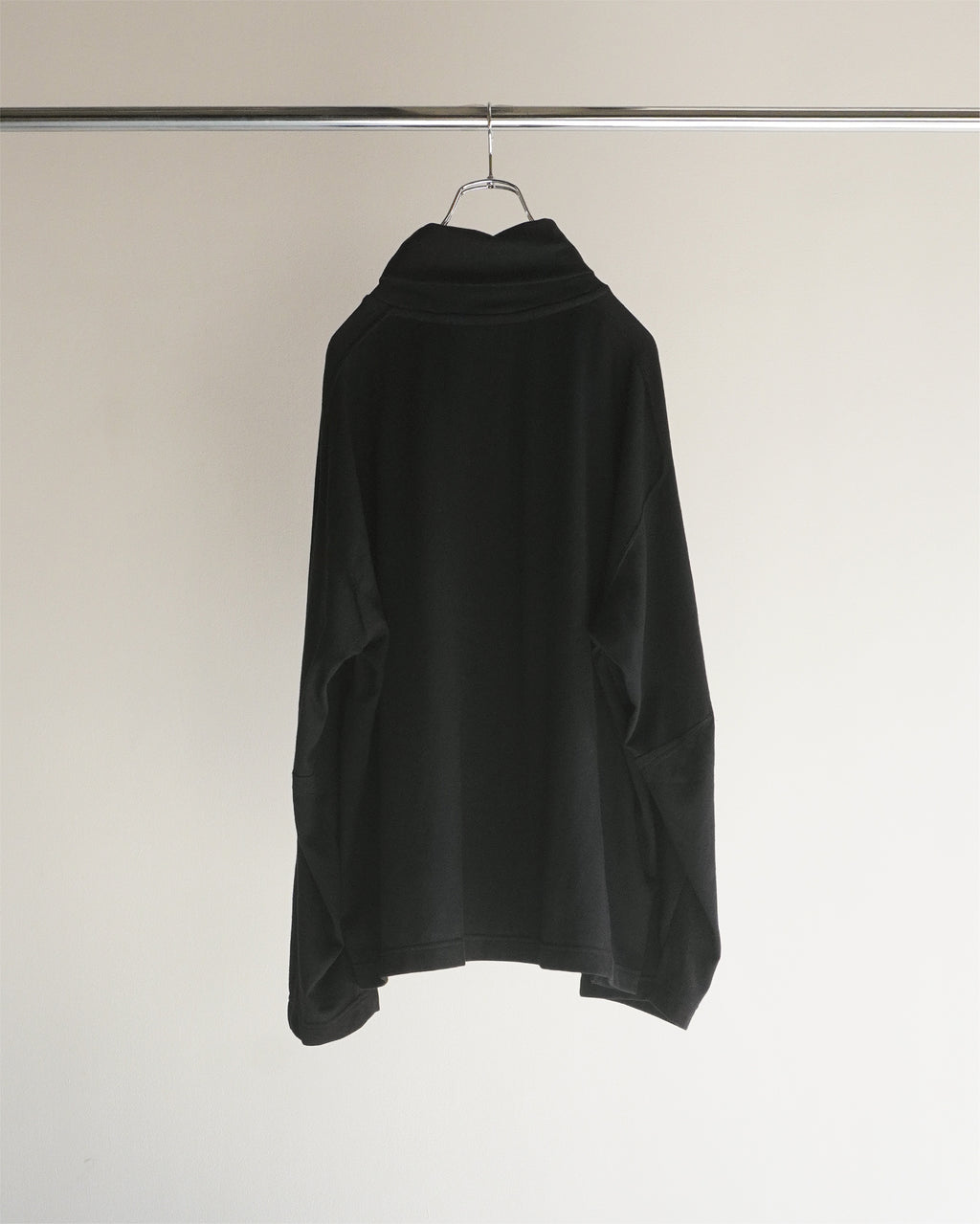 C/R OVER TURTLE NECK LS T-SHIRT(BLACK)