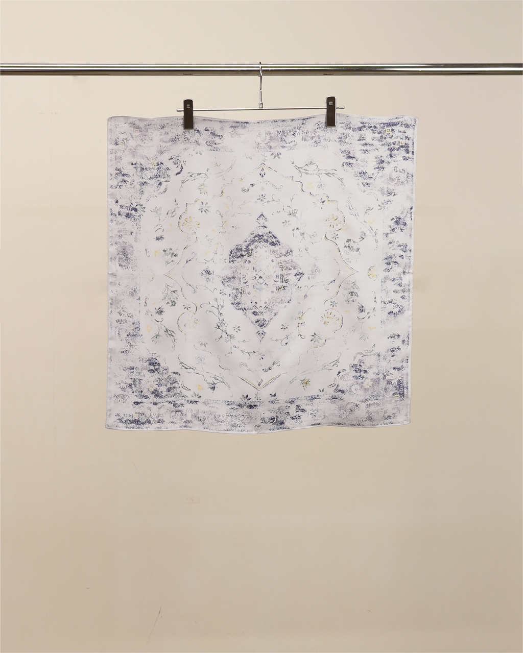HAND-DRAWN SILK SCARF(WHITE)