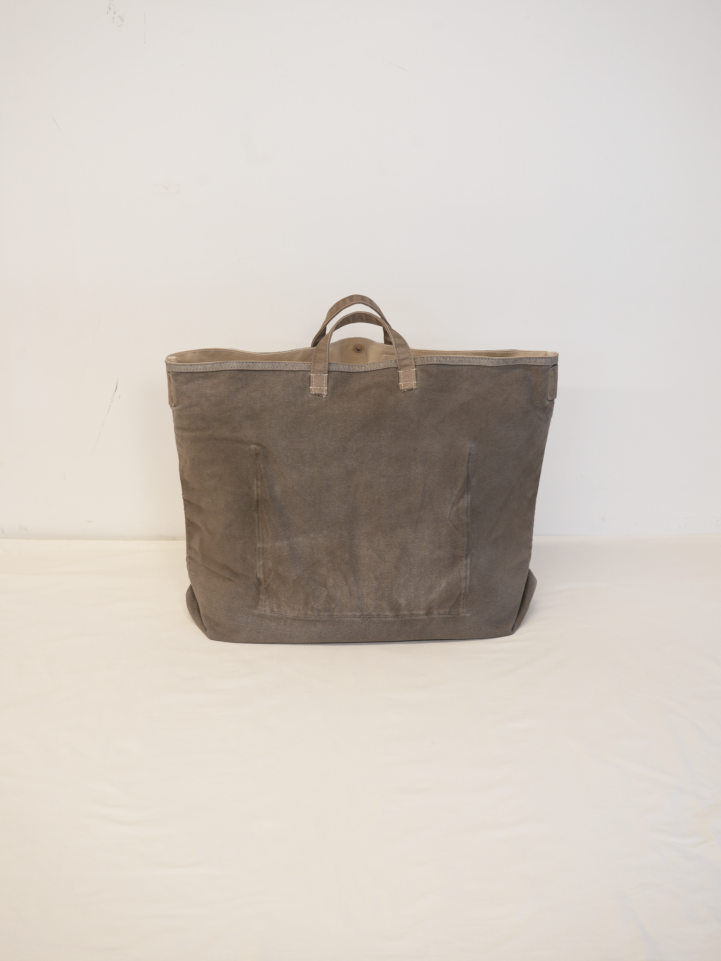 ANCELLM with This is a(n) C/R DUCK BAG (GREIGE)