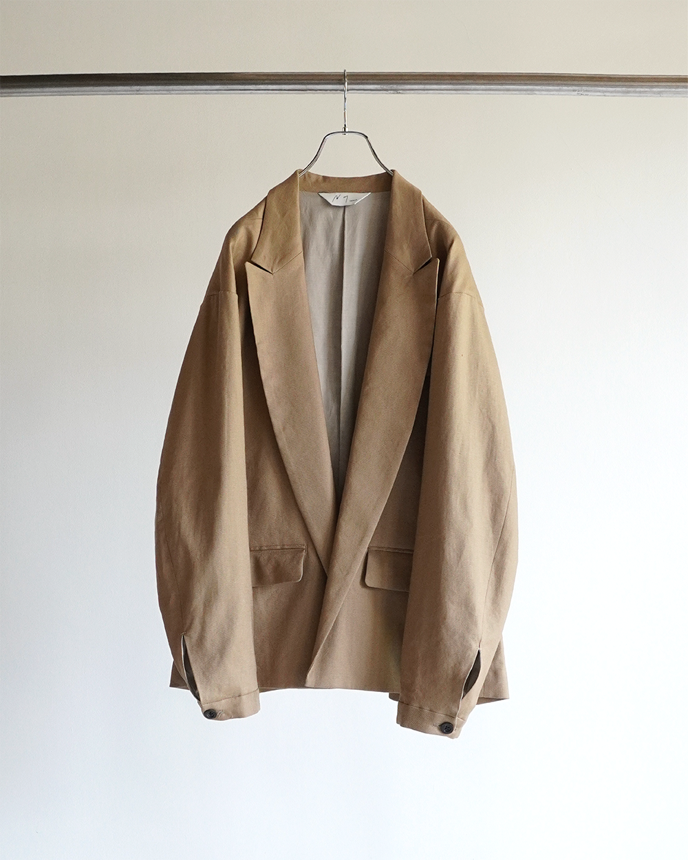 BUTTONLESS TAILORED JACKET(BEIGE)