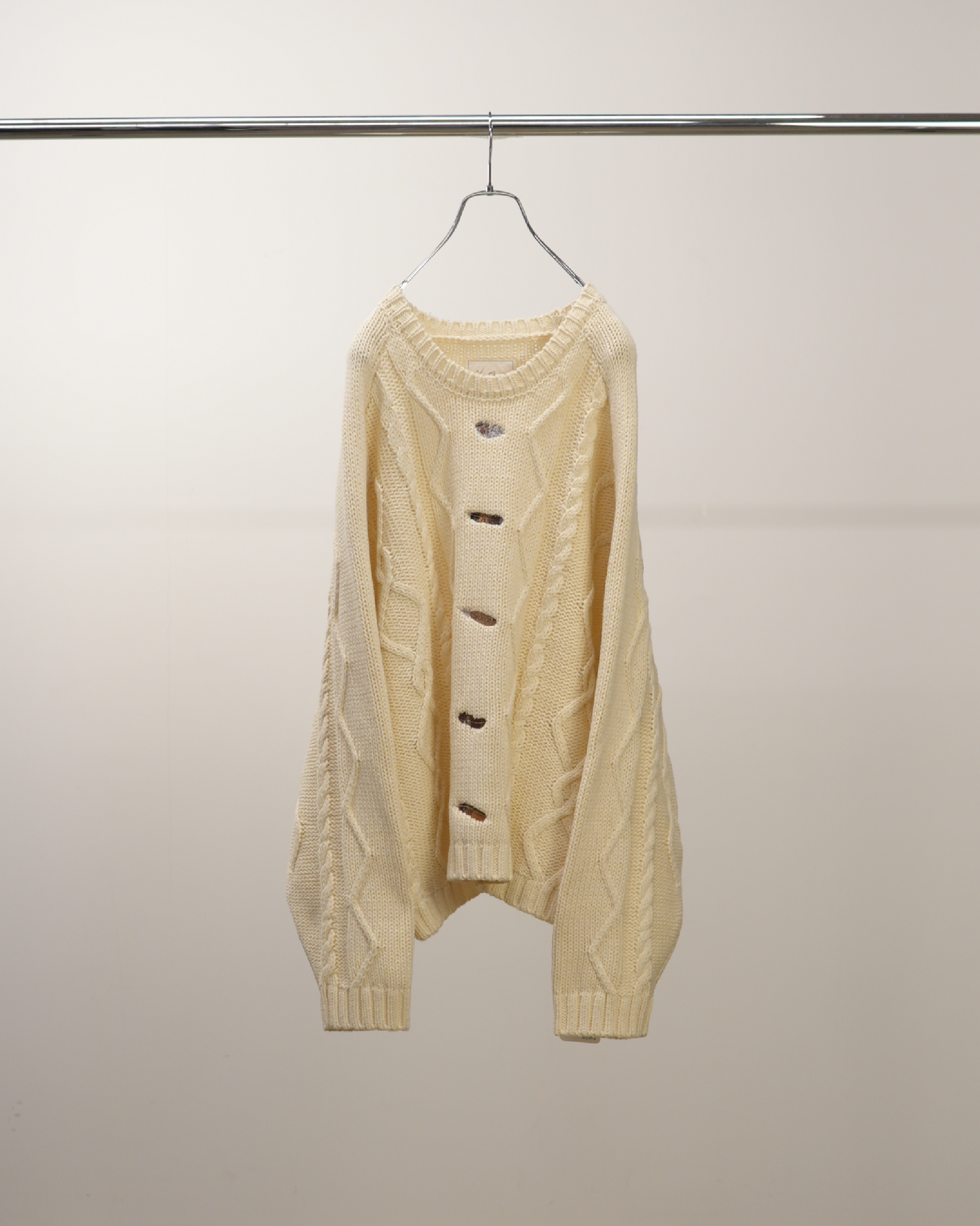 EMBROIDERY CABLE STITCH KNIT(OFF WHITE)