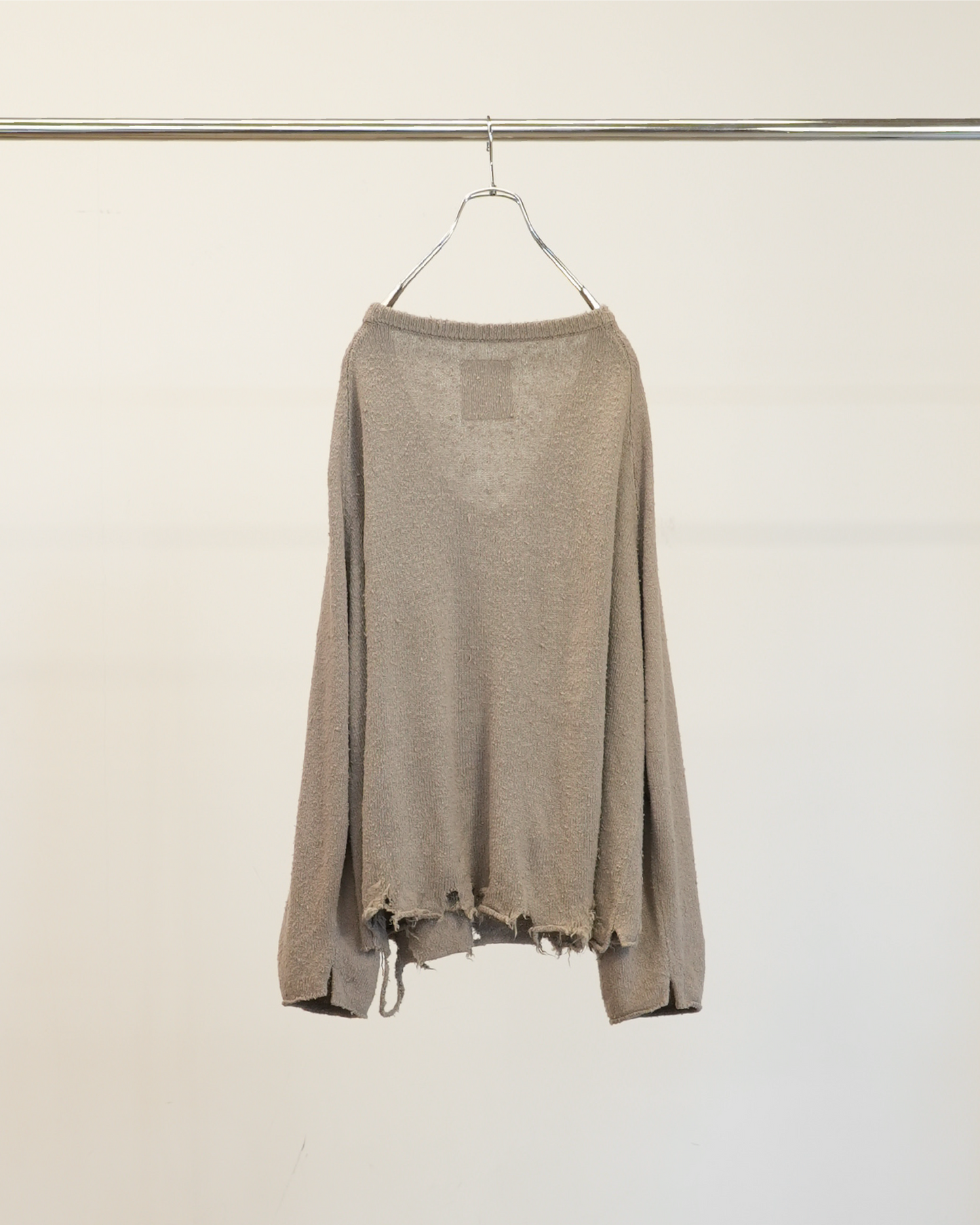 DAMAGE SILK UVNECK KNIT(GREIGE)