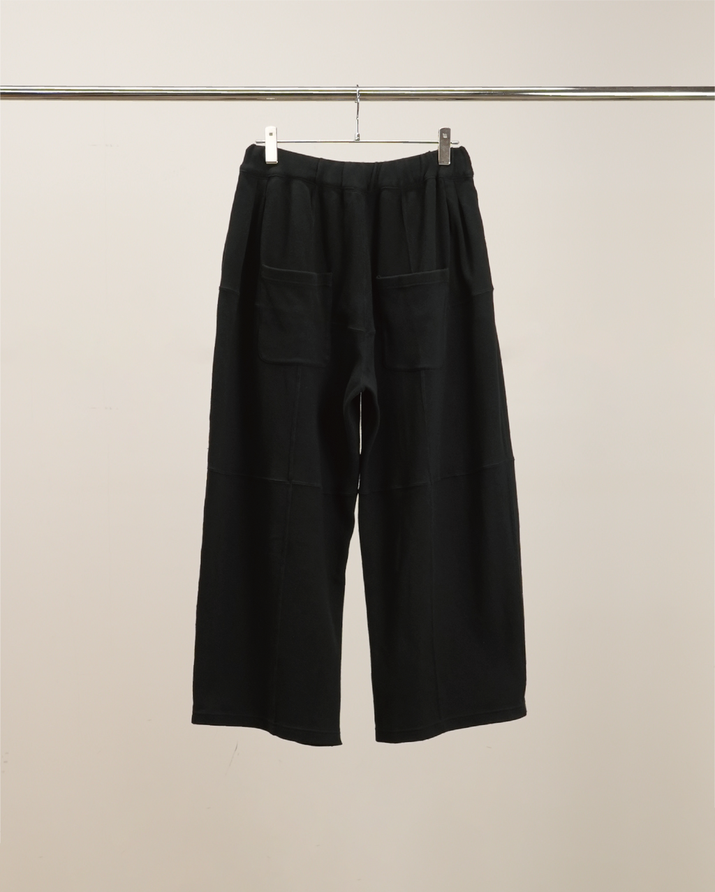 SMOOTH PANEL WIDE SLACKS(BLACK)