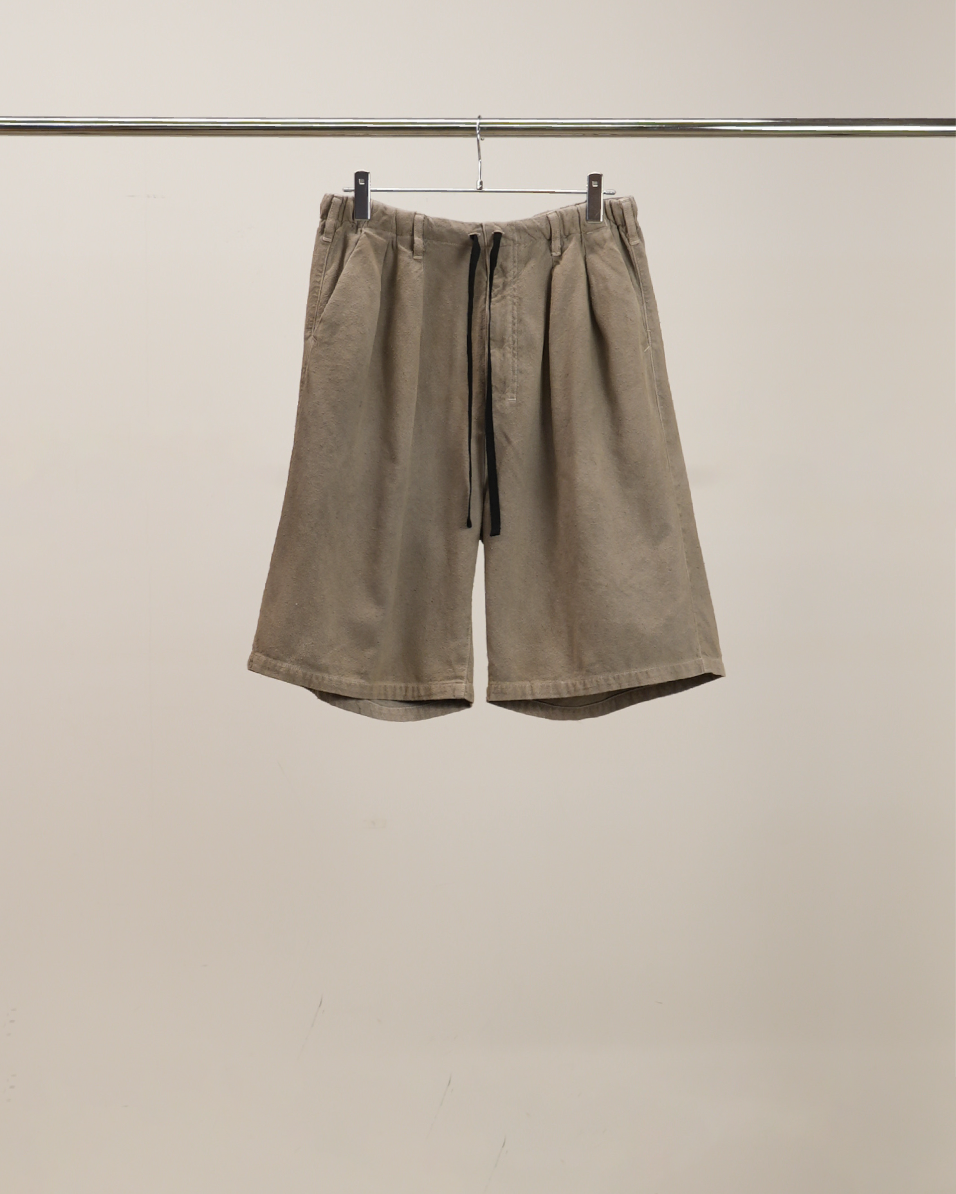 C/R DUCK SHORT PANTS(GREIGE) – ANCELLM