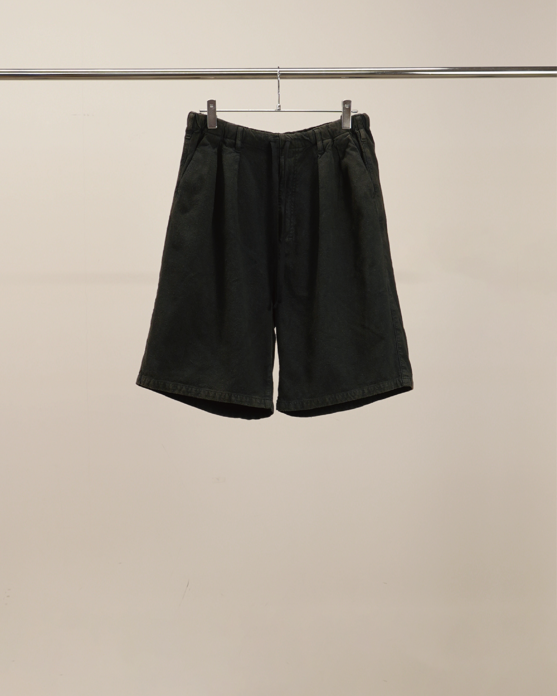 C/R DUCK SHORT PANTS(BLACK) – ANCELLM