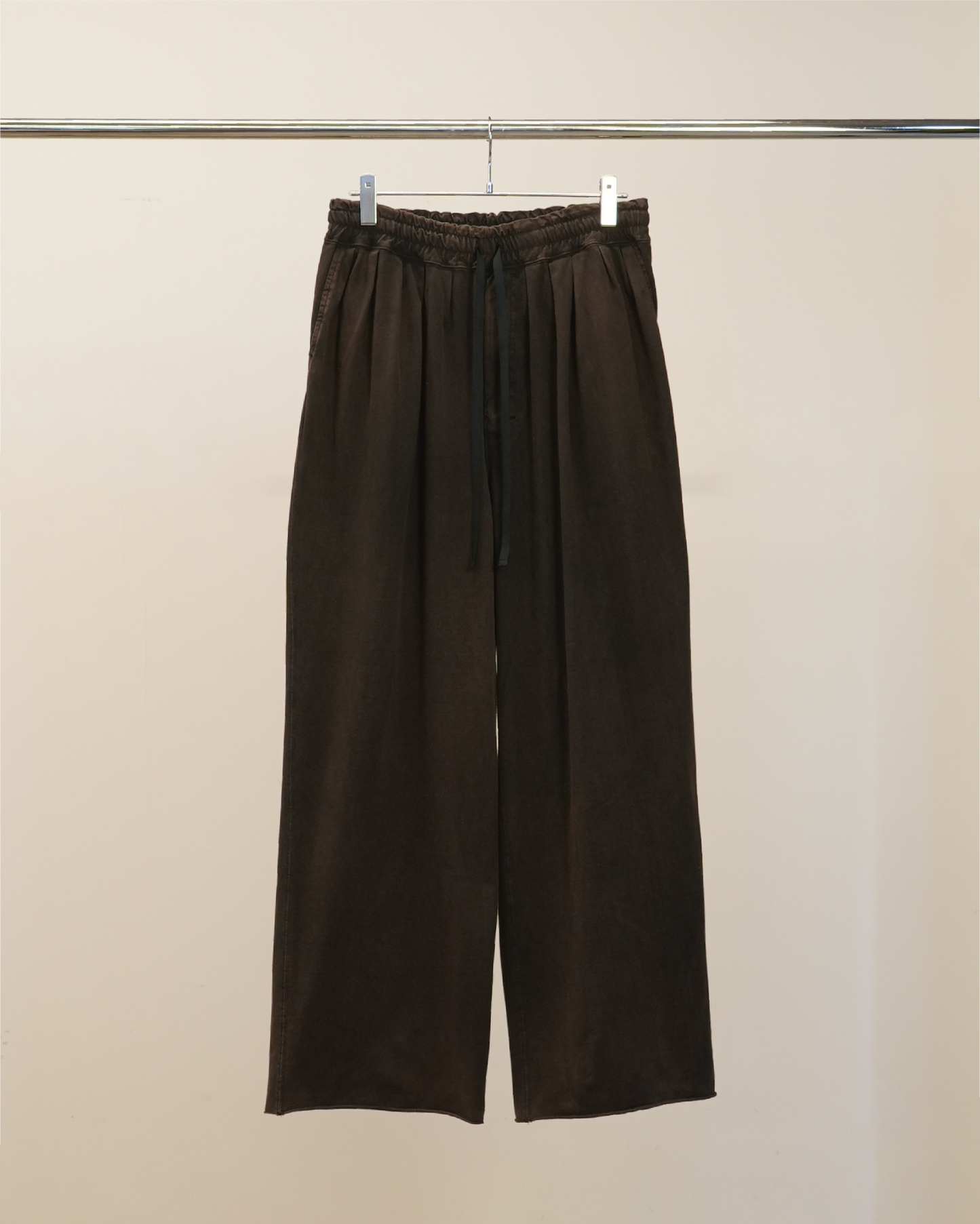 100/S LINEN TUCK SLACKS(BLACK)