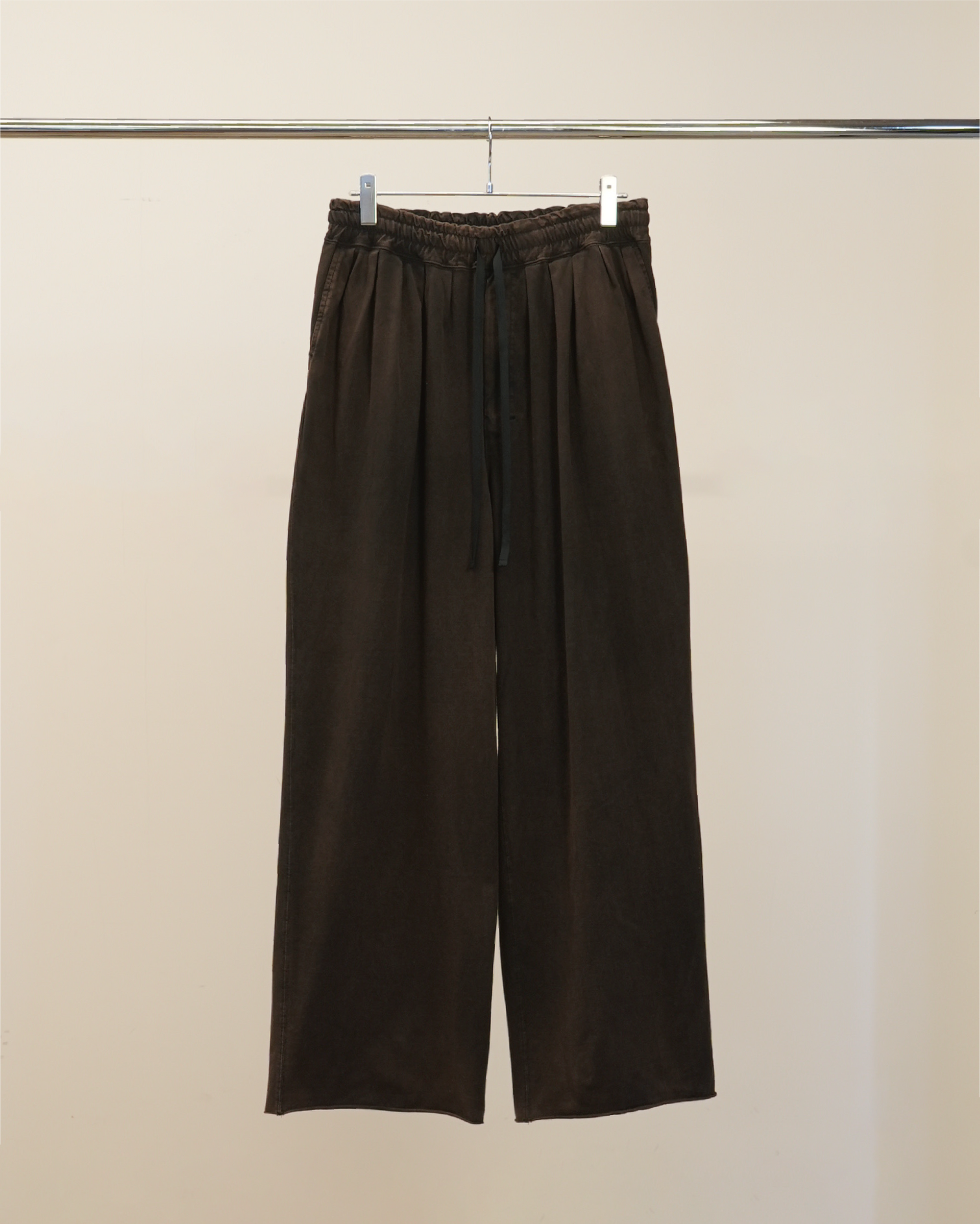 DRAPE WIDE EASY CUT SLACKS(BLACK) – ANCELLM DRAPE WIDE EASY CUT SLACKS(BLACK) – ANCELLM