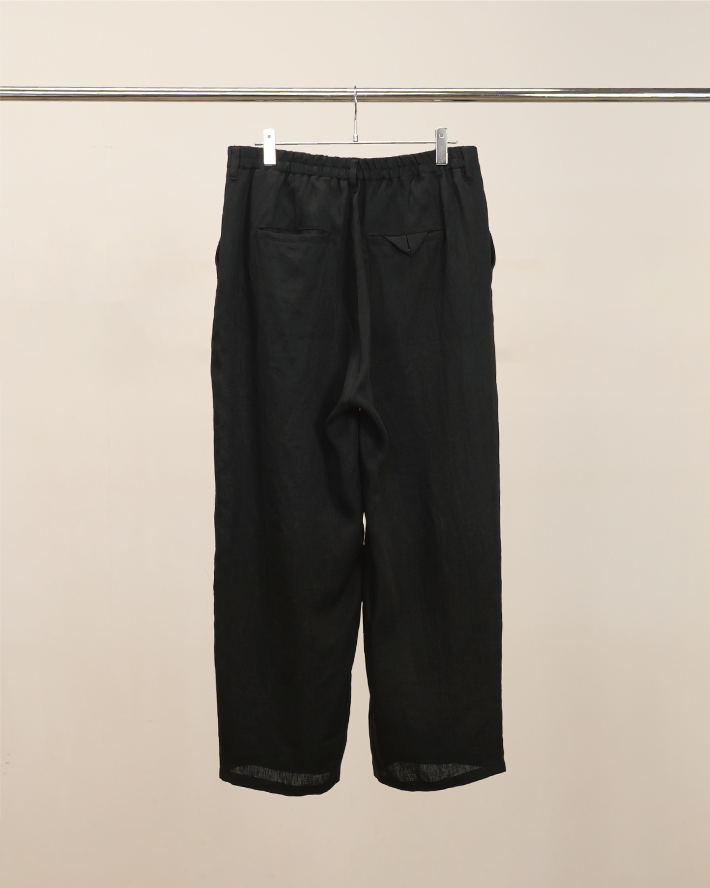 100/S LINEN TUCK SLACKS(BLACK)