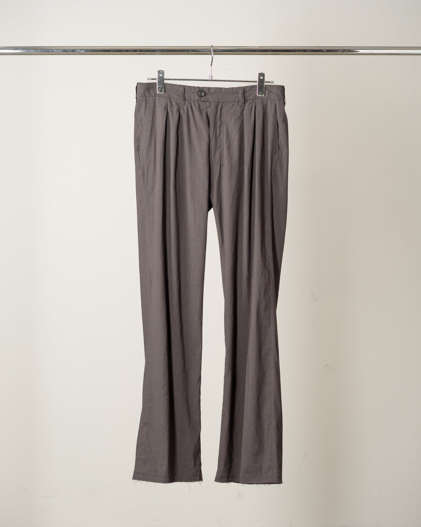 L/R SHOE CUT SLACKS(BROWN)