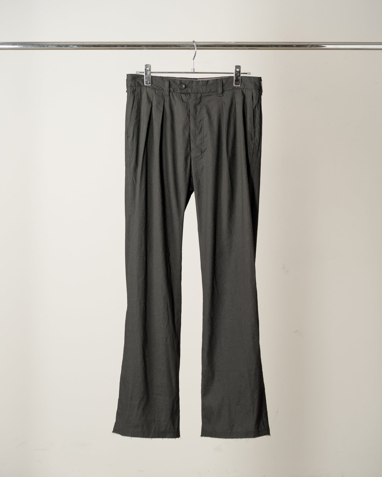 L/R SHOE CUT SLACKS(BLACK)